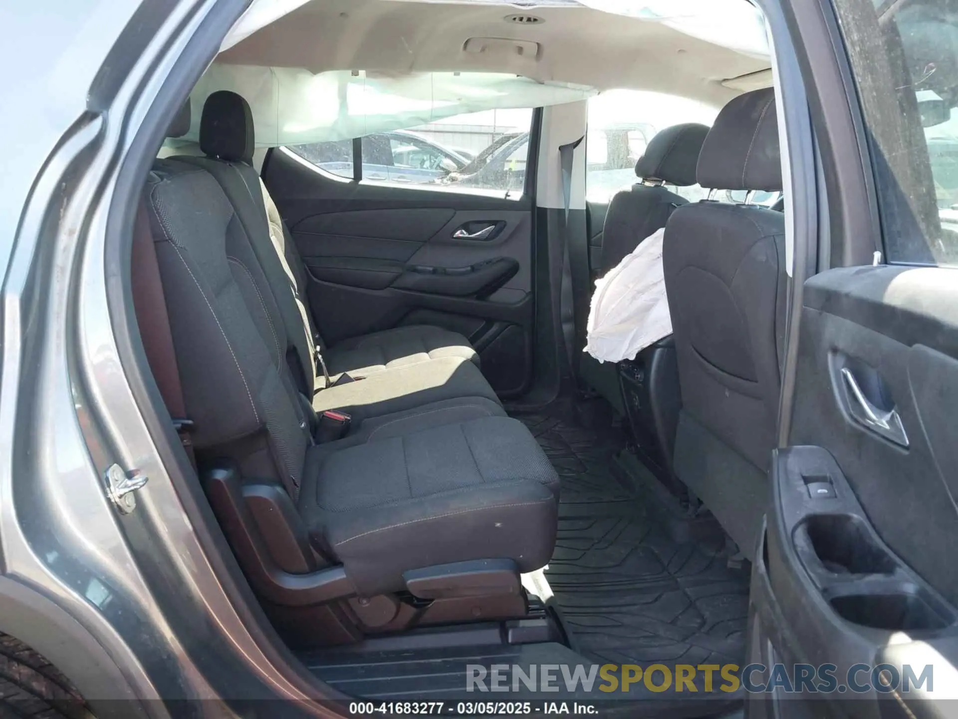 8 Photograph of a damaged car 1GNERFKW1LJ188310 CHEVROLET TRAVERSE 2020