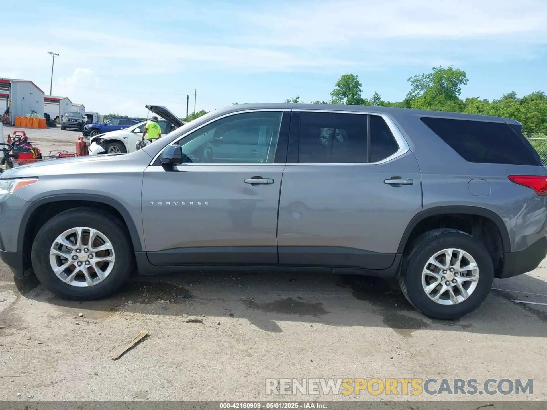 14 Photograph of a damaged car 1GNERFKW1LJ189439 CHEVROLET TRAVERSE 2020