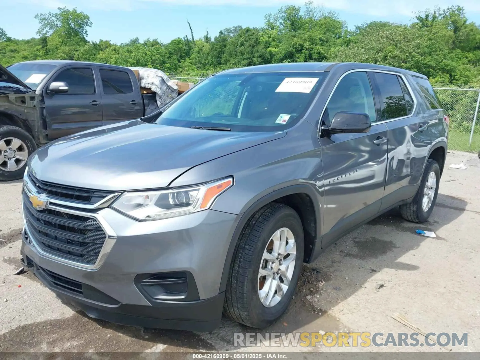 2 Photograph of a damaged car 1GNERFKW1LJ189439 CHEVROLET TRAVERSE 2020