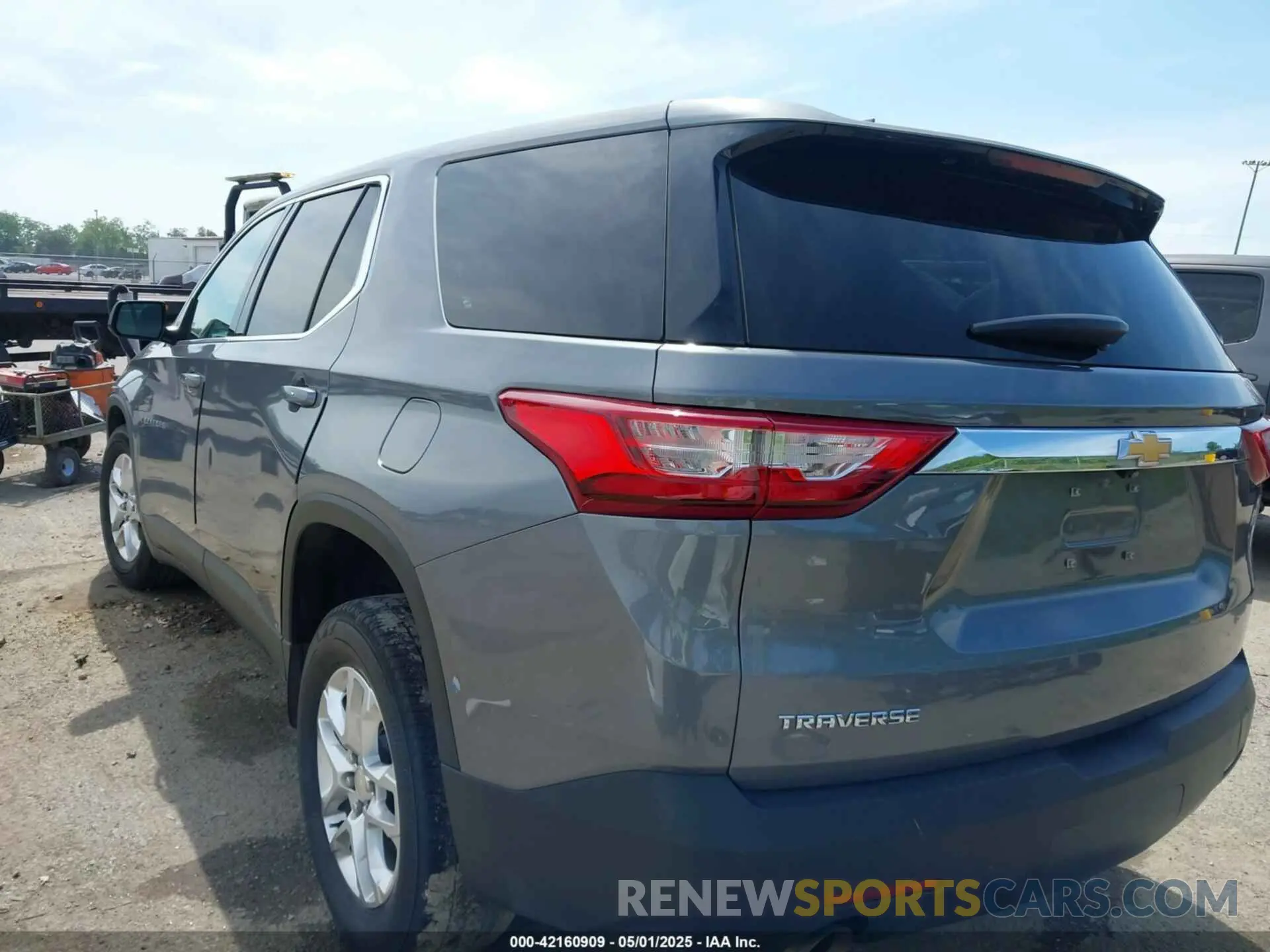 3 Photograph of a damaged car 1GNERFKW1LJ189439 CHEVROLET TRAVERSE 2020