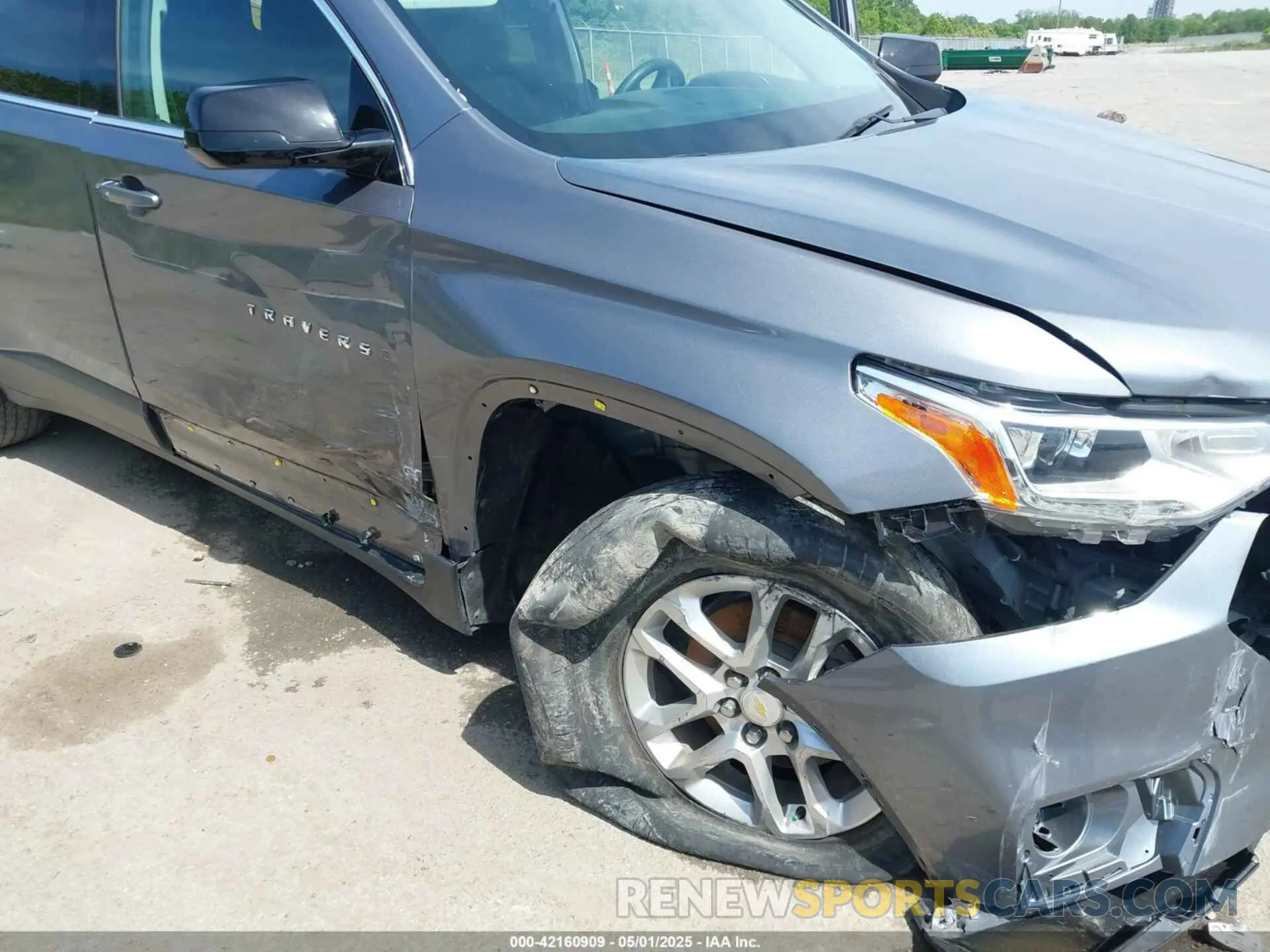 6 Photograph of a damaged car 1GNERFKW1LJ189439 CHEVROLET TRAVERSE 2020