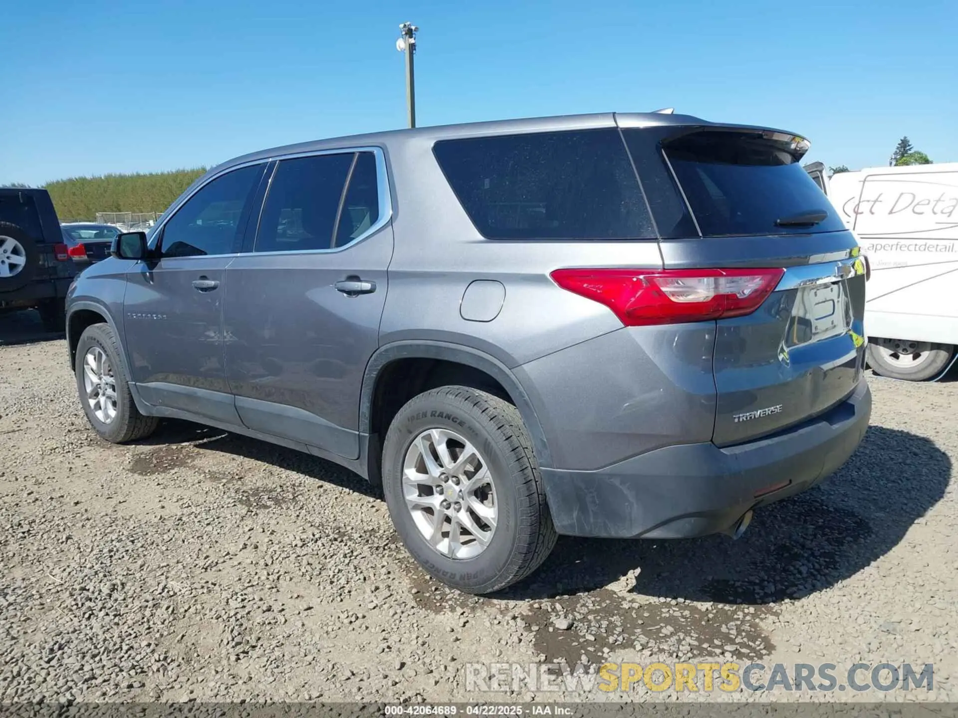 3 Photograph of a damaged car 1GNERFKW1LJ214288 CHEVROLET TRAVERSE 2020