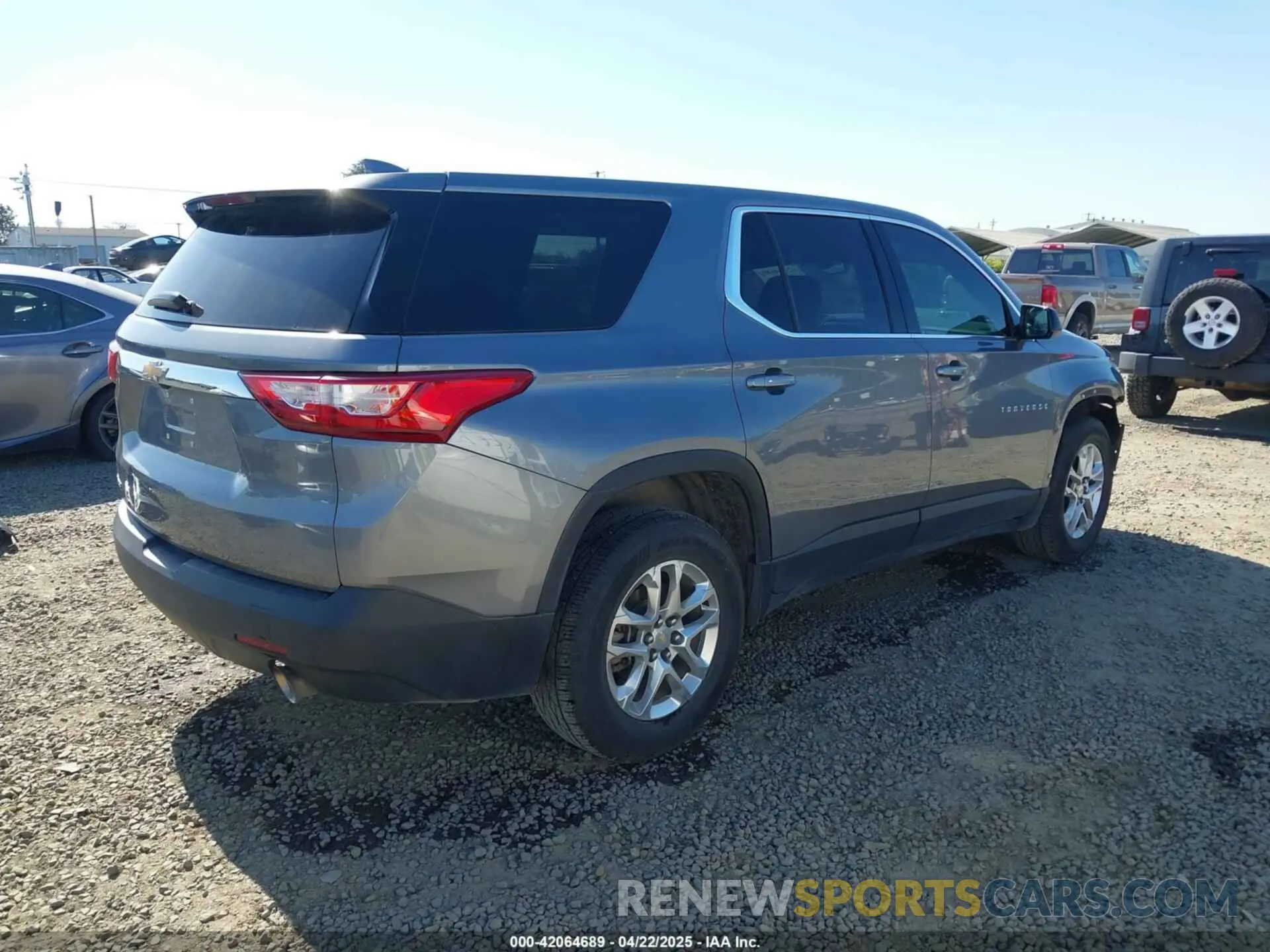 4 Photograph of a damaged car 1GNERFKW1LJ214288 CHEVROLET TRAVERSE 2020