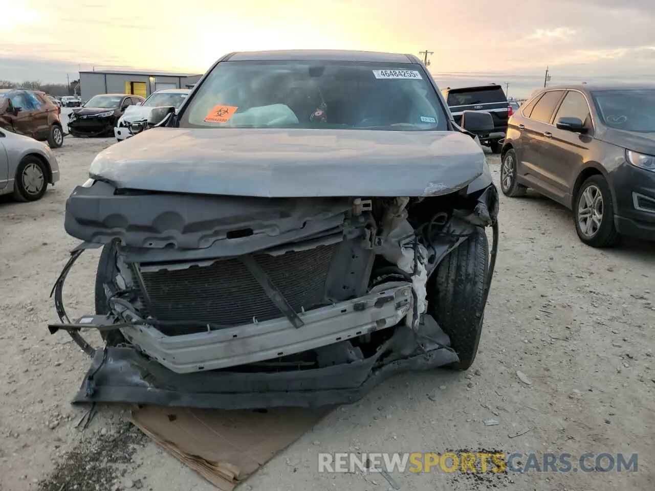 5 Photograph of a damaged car 1GNERFKW2LJ145630 CHEVROLET TRAVERSE 2020