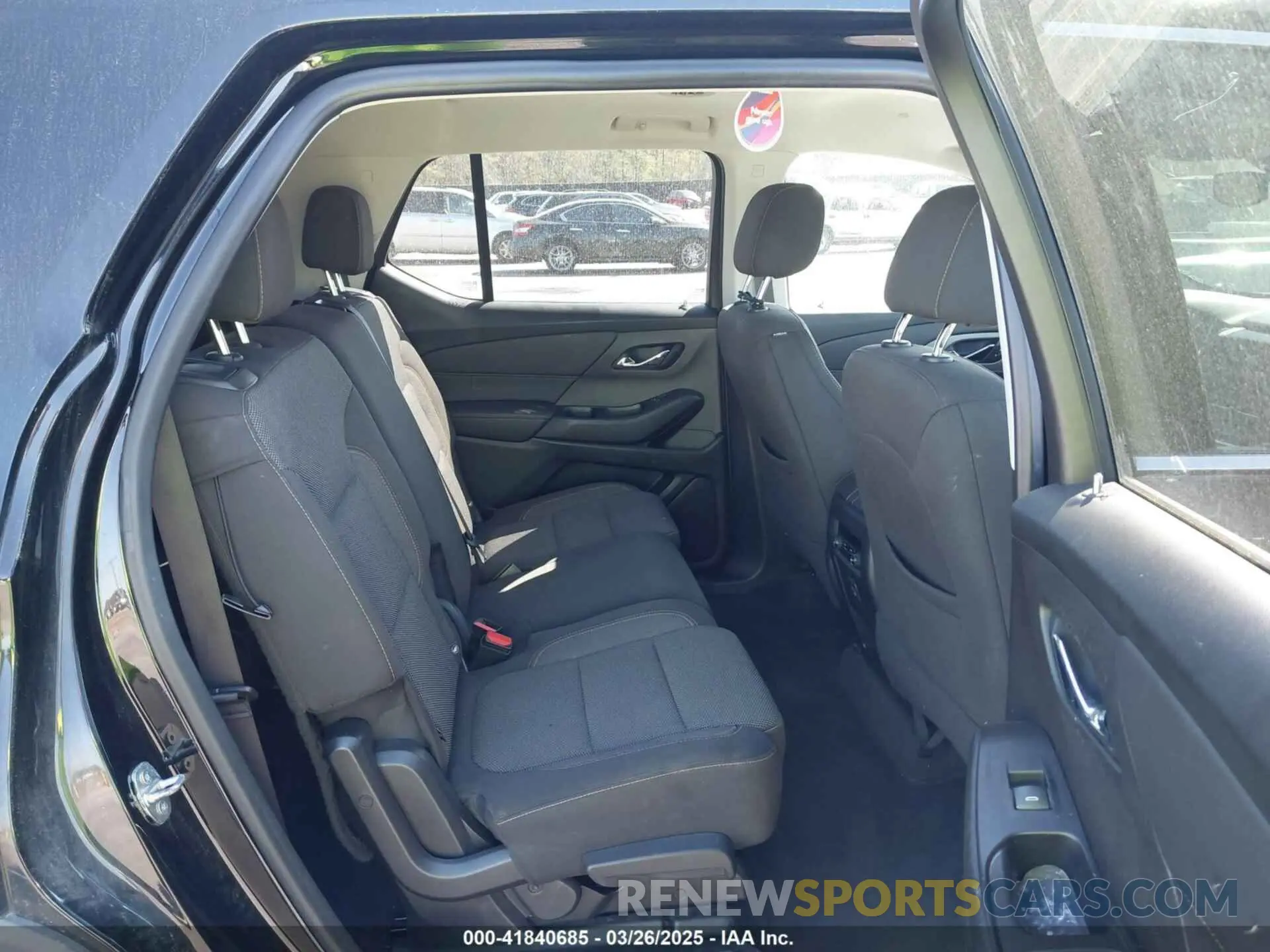 8 Photograph of a damaged car 1GNERFKW2LJ183763 CHEVROLET TRAVERSE 2020