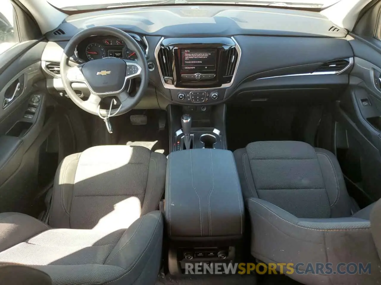 8 Photograph of a damaged car 1GNERFKW2LJ186730 CHEVROLET TRAVERSE 2020