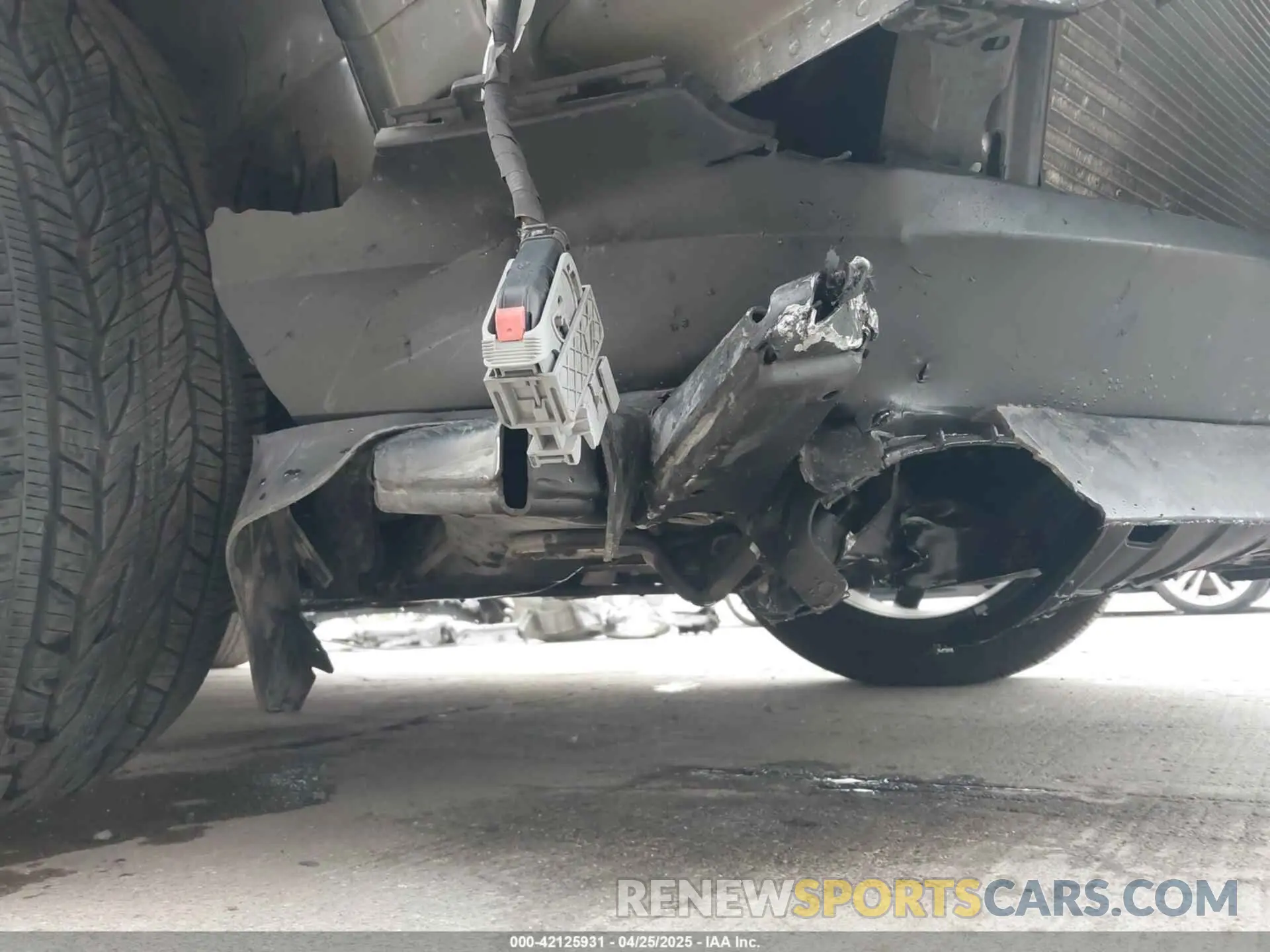 18 Photograph of a damaged car 1GNERFKW2LJ201873 CHEVROLET TRAVERSE 2020