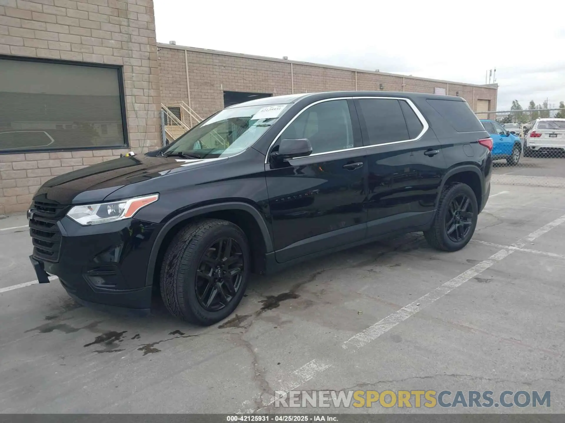 2 Photograph of a damaged car 1GNERFKW2LJ201873 CHEVROLET TRAVERSE 2020
