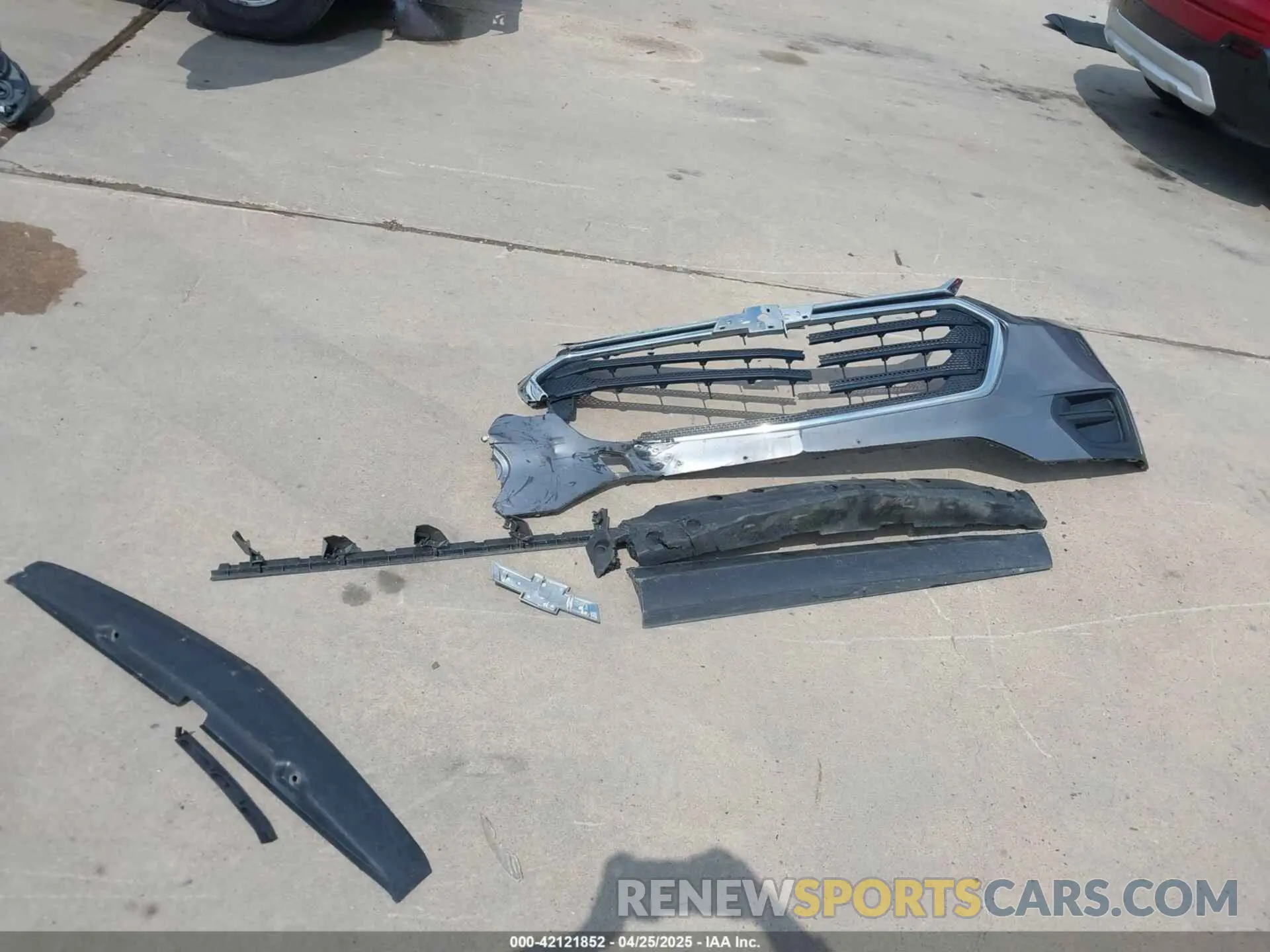 12 Photograph of a damaged car 1GNERFKW2LJ214154 CHEVROLET TRAVERSE 2020