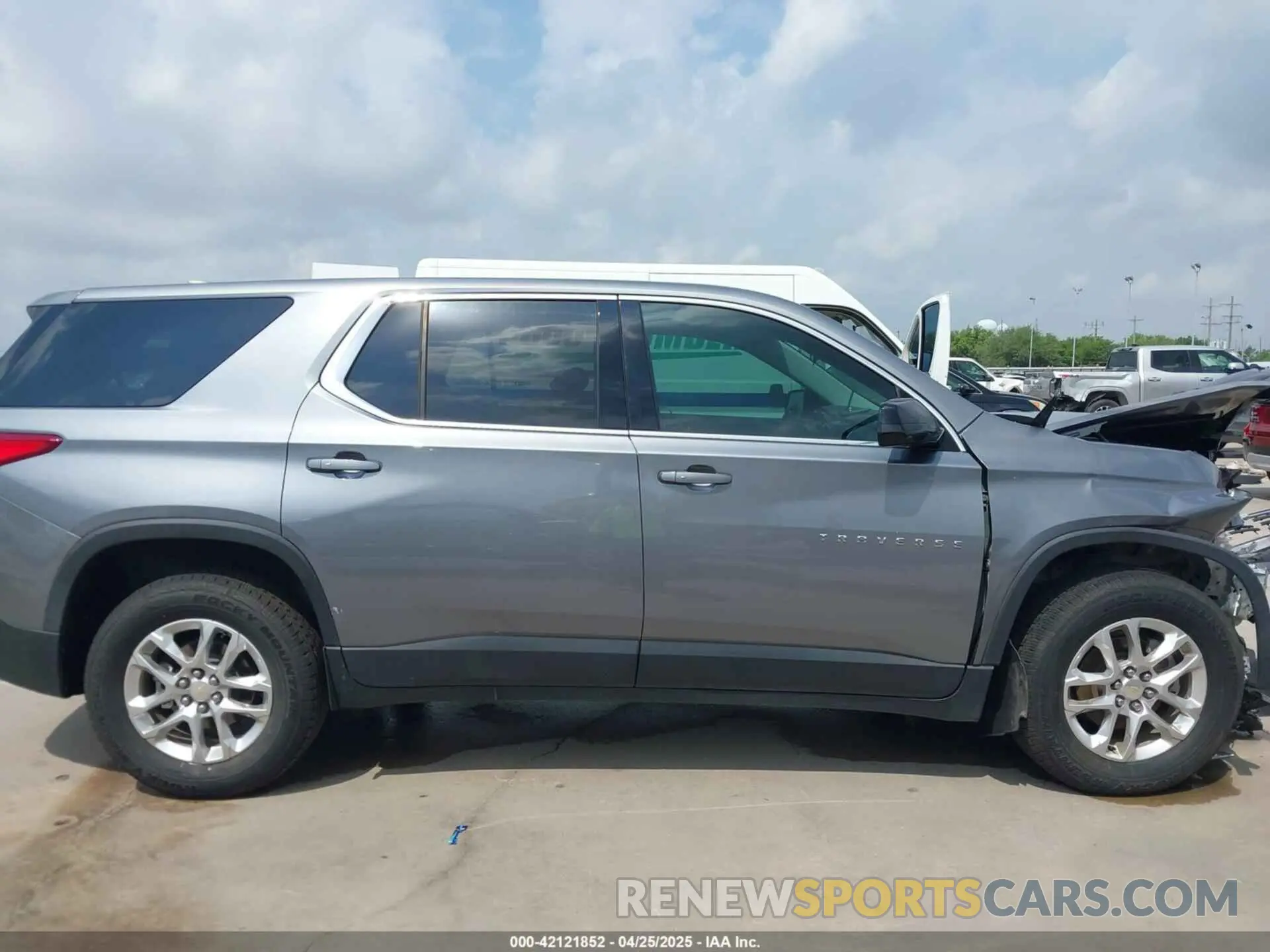 14 Photograph of a damaged car 1GNERFKW2LJ214154 CHEVROLET TRAVERSE 2020