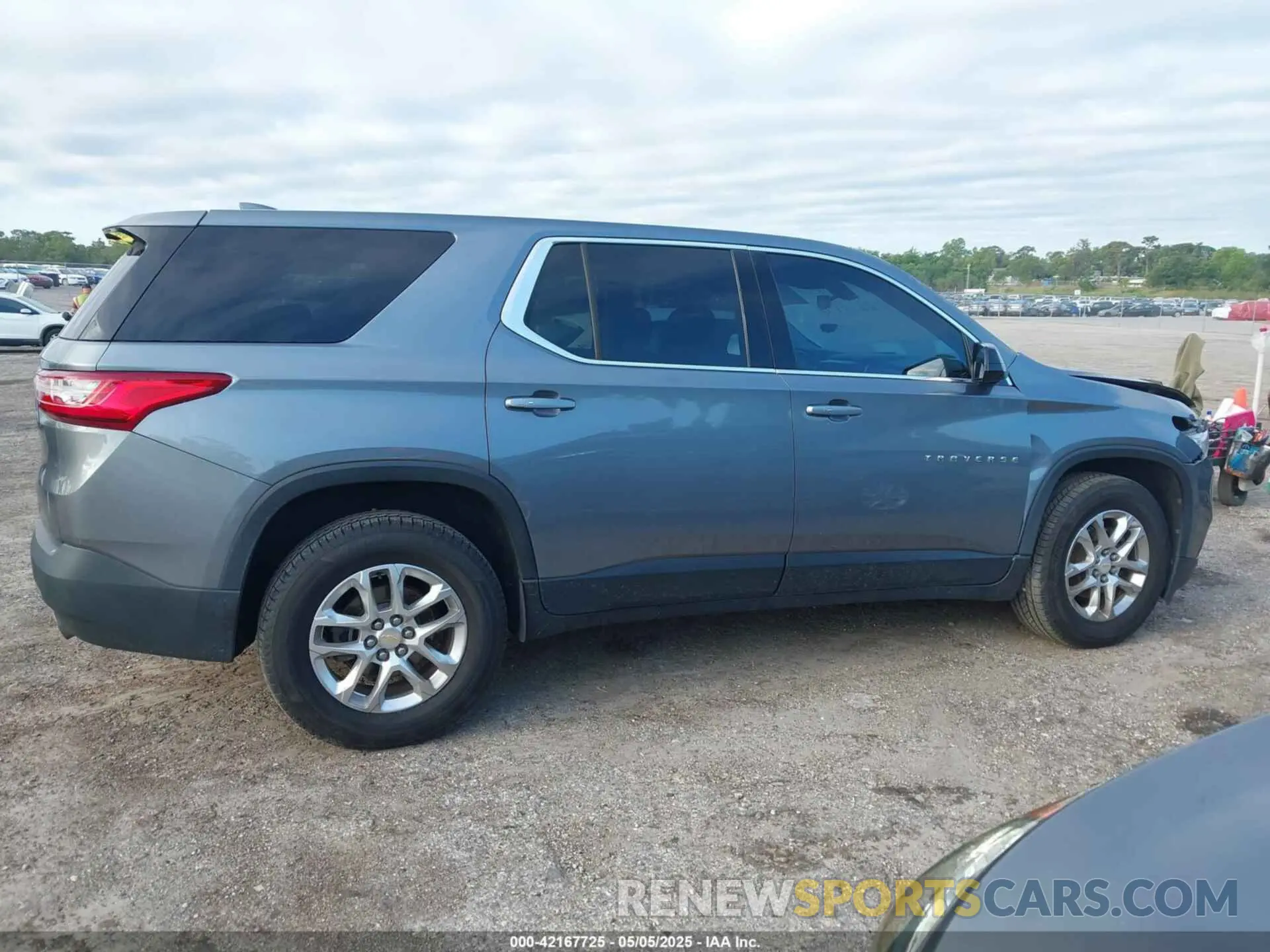 13 Photograph of a damaged car 1GNERFKW2LJ276394 CHEVROLET TRAVERSE 2020