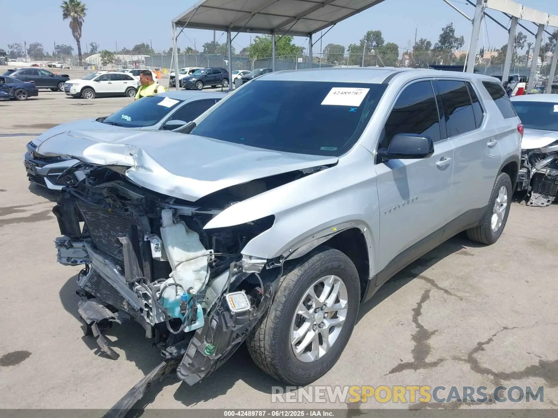 2 Photograph of a damaged car 1GNERFKW3LJ144924 CHEVROLET TRAVERSE 2020