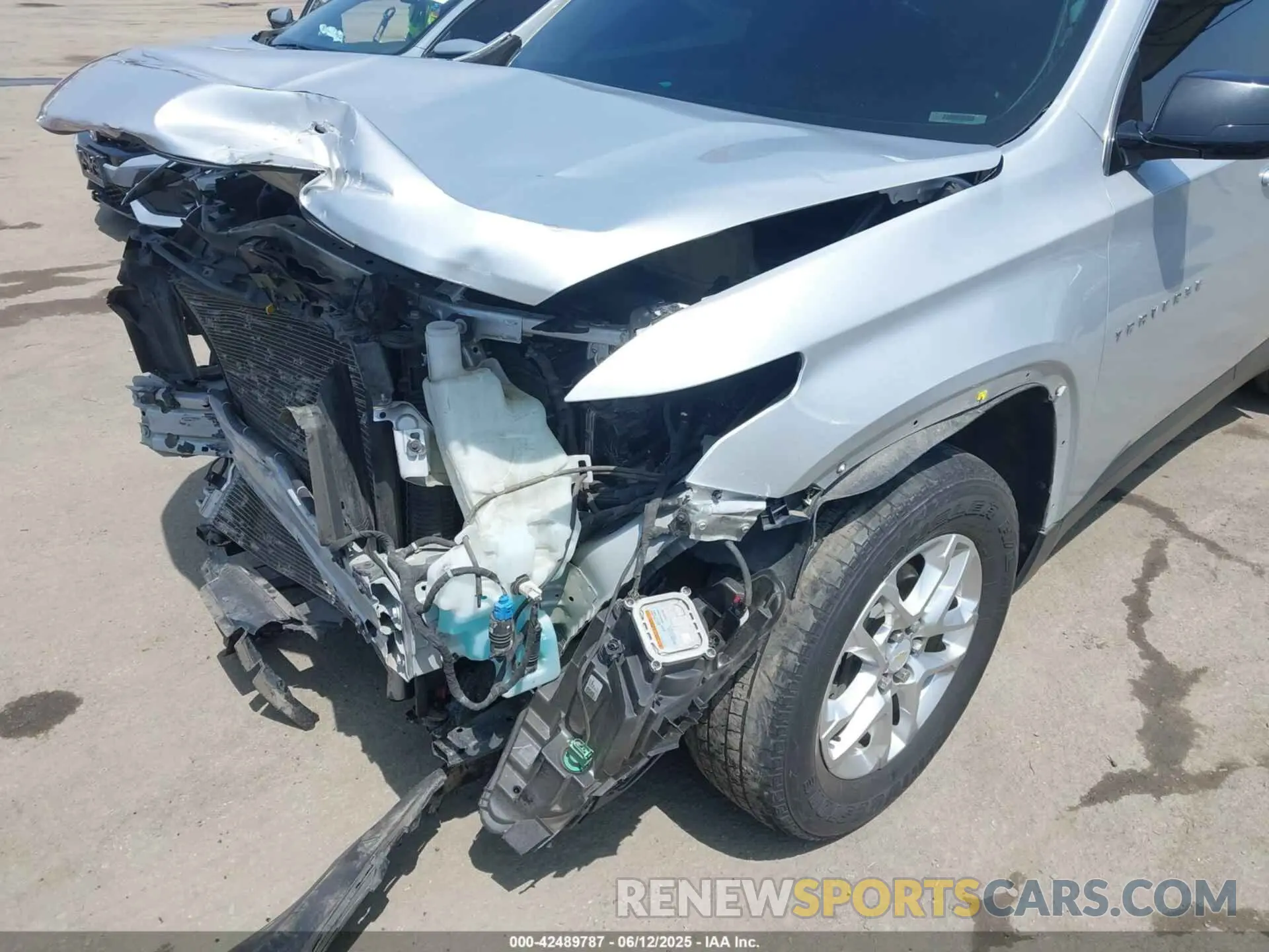 6 Photograph of a damaged car 1GNERFKW3LJ144924 CHEVROLET TRAVERSE 2020