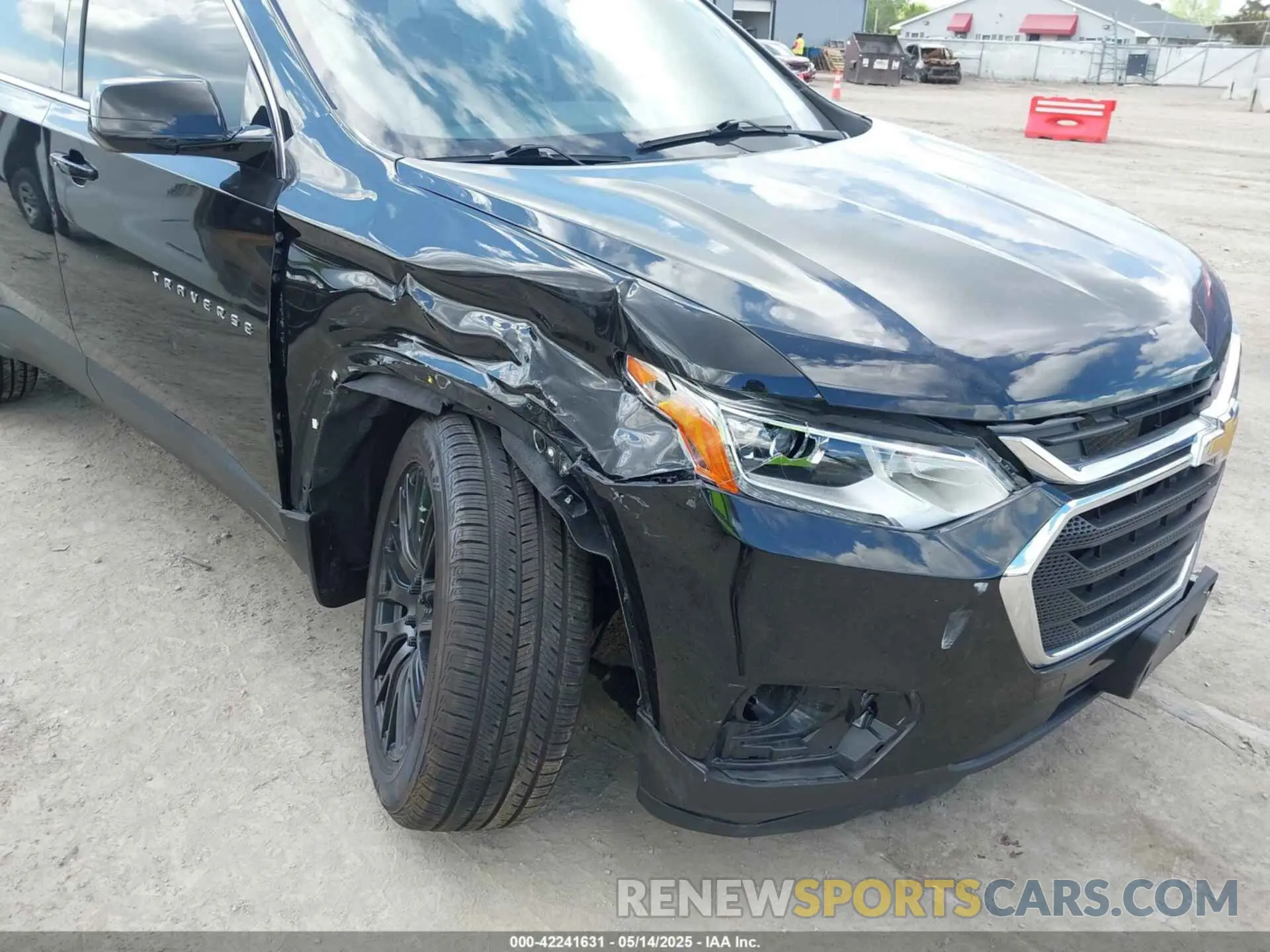 6 Photograph of a damaged car 1GNERFKW3LJ180984 CHEVROLET TRAVERSE 2020