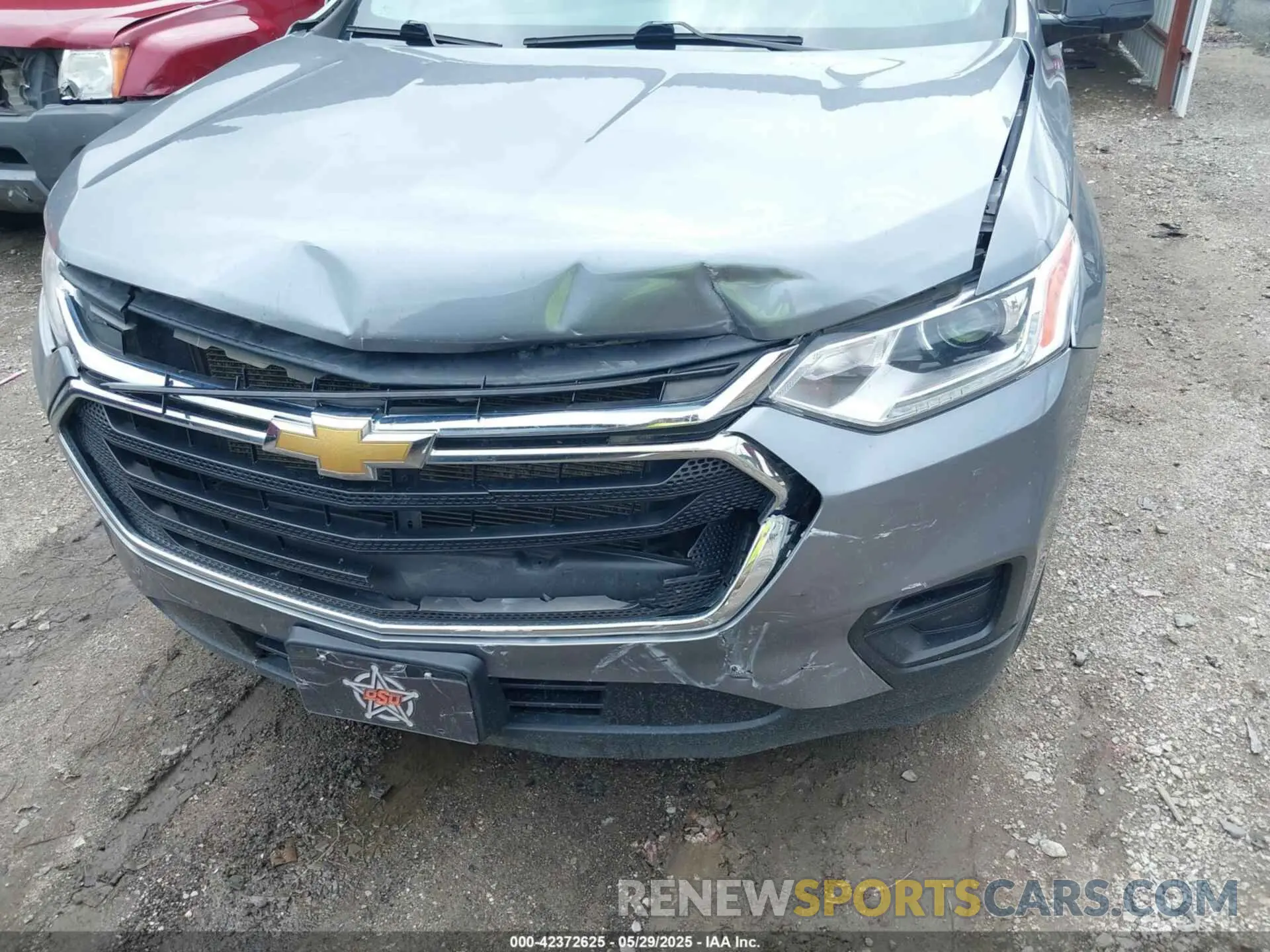 6 Photograph of a damaged car 1GNERFKW3LJ237541 CHEVROLET TRAVERSE 2020
