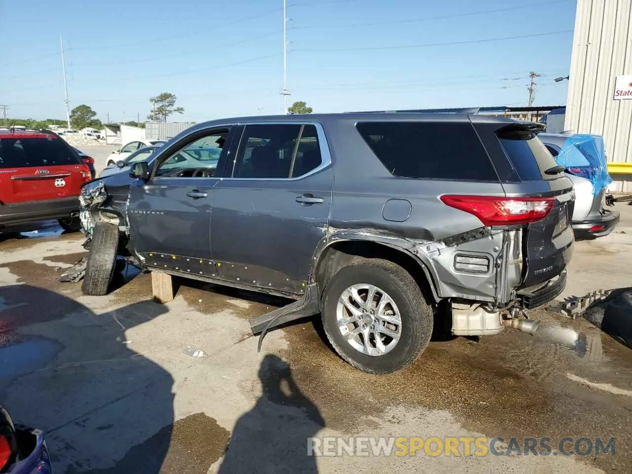 2 Photograph of a damaged car 1GNERFKW4LJ115447 CHEVROLET TRAVERSE 2020