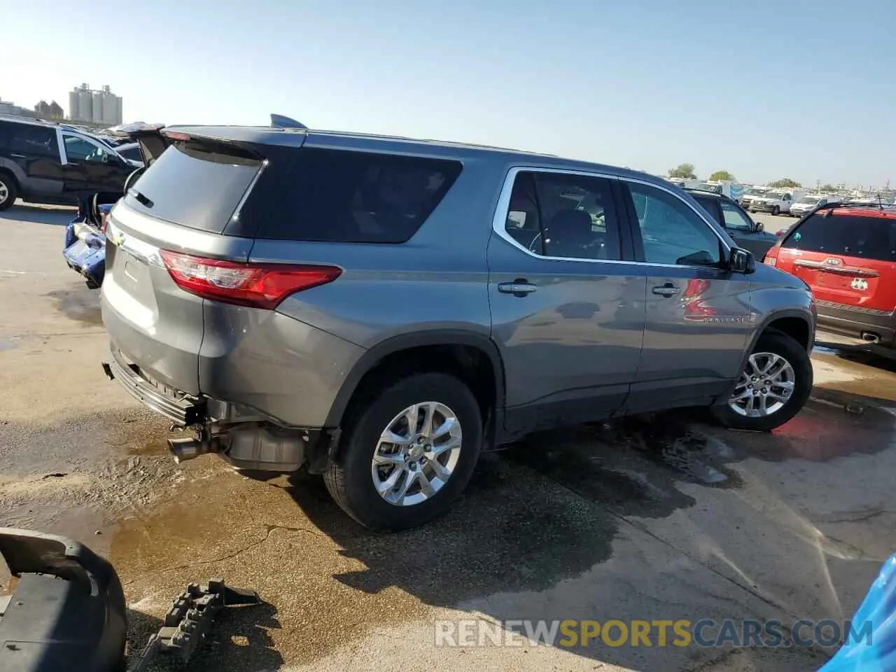 3 Photograph of a damaged car 1GNERFKW4LJ115447 CHEVROLET TRAVERSE 2020