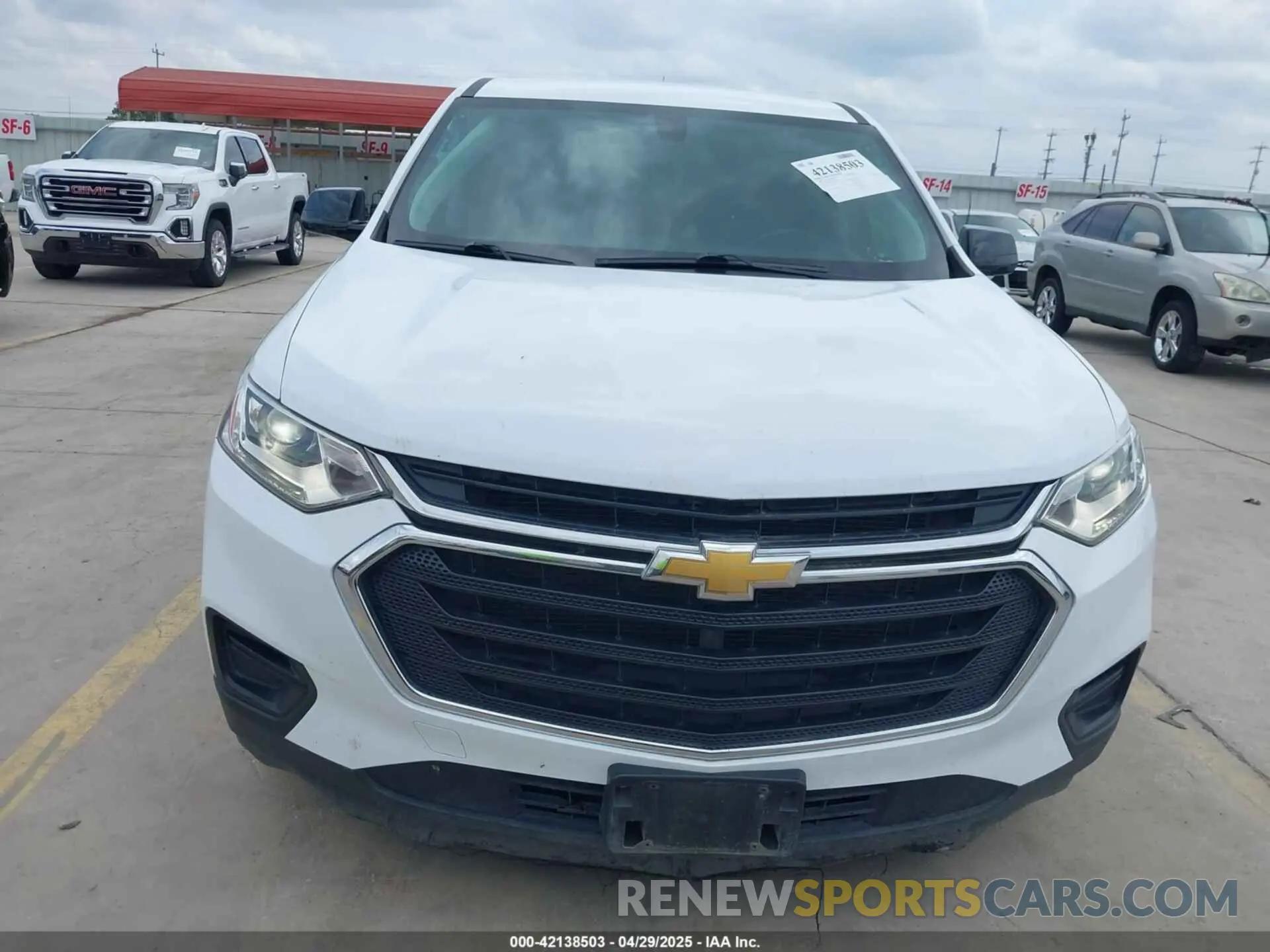 12 Photograph of a damaged car 1GNERFKW4LJ163269 CHEVROLET TRAVERSE 2020