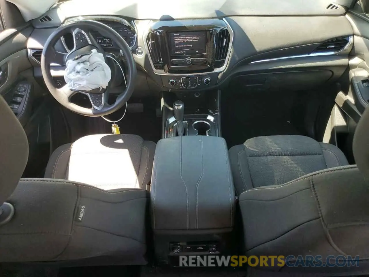 8 Photograph of a damaged car 1GNERFKW4LJ181593 CHEVROLET TRAVERSE 2020