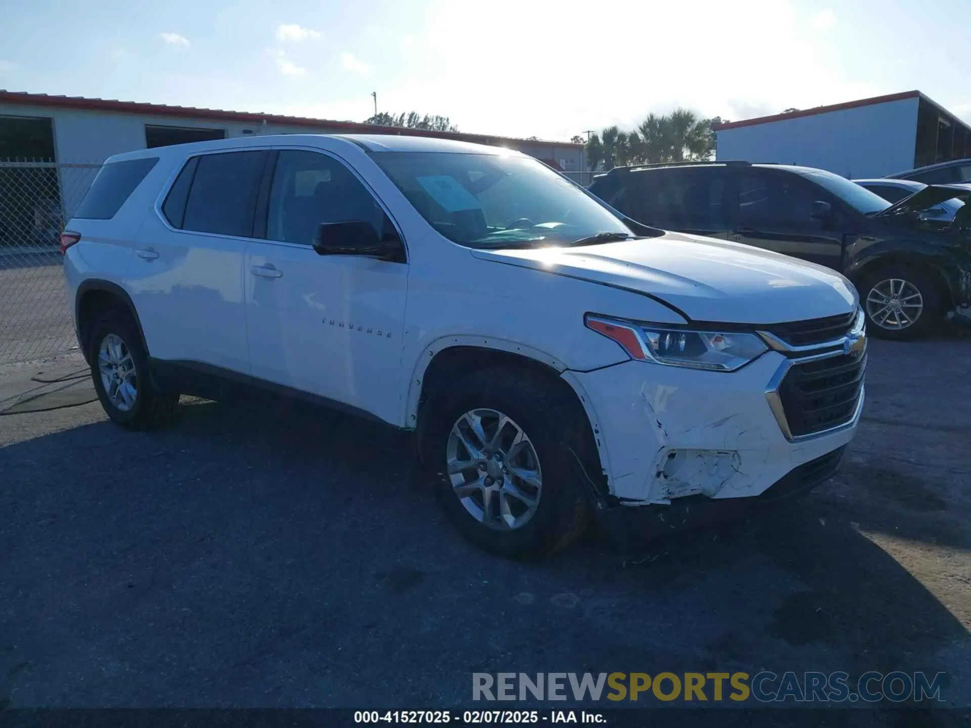 1 Photograph of a damaged car 1GNERFKW4LJ228864 CHEVROLET TRAVERSE 2020