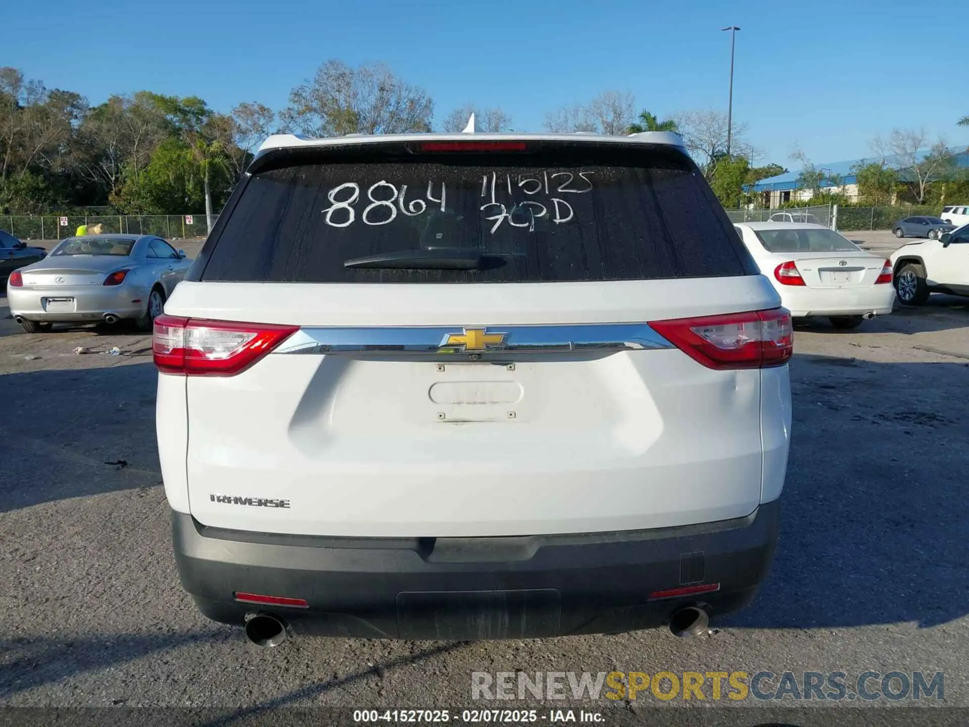 16 Photograph of a damaged car 1GNERFKW4LJ228864 CHEVROLET TRAVERSE 2020