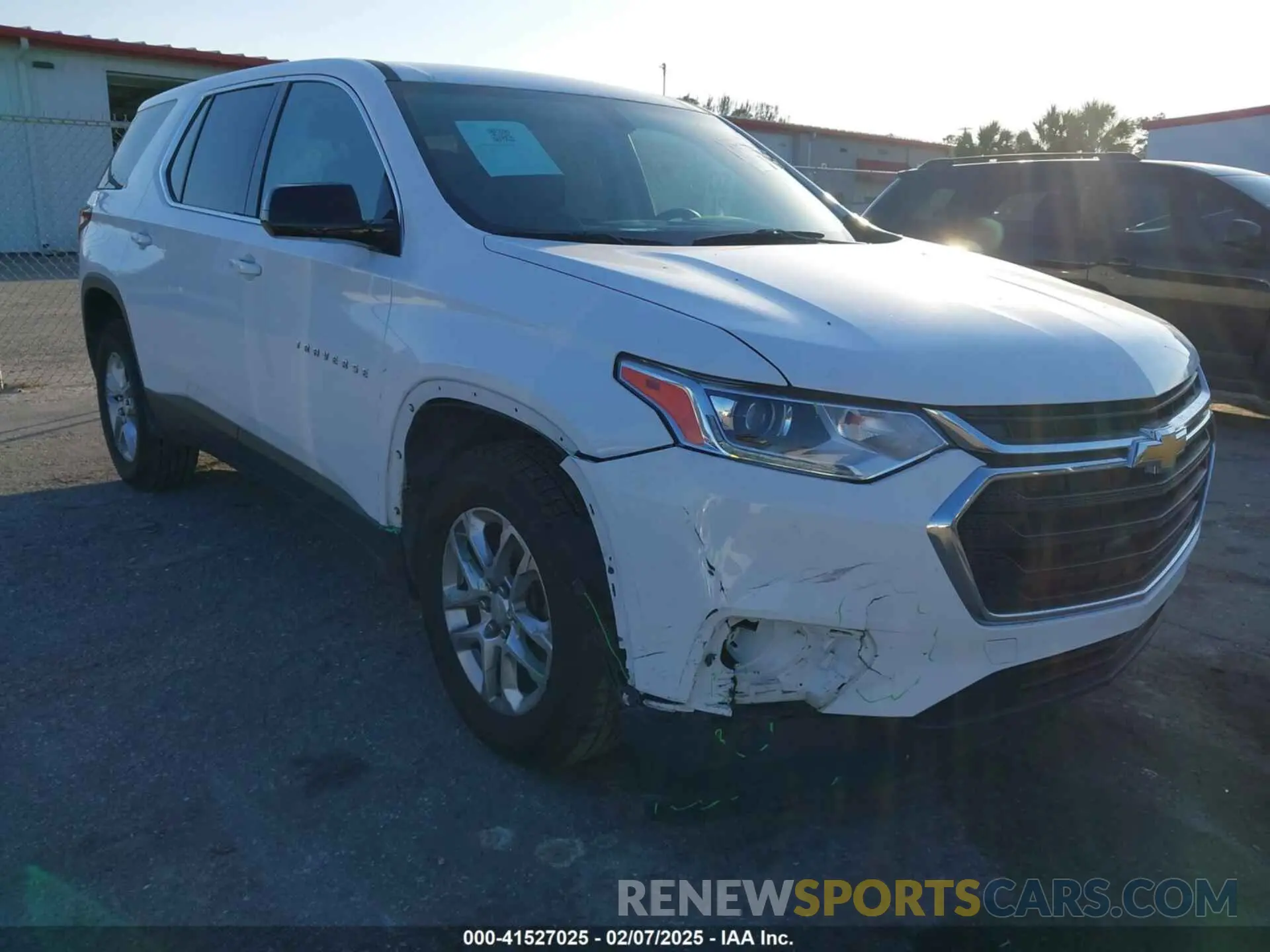 6 Photograph of a damaged car 1GNERFKW4LJ228864 CHEVROLET TRAVERSE 2020