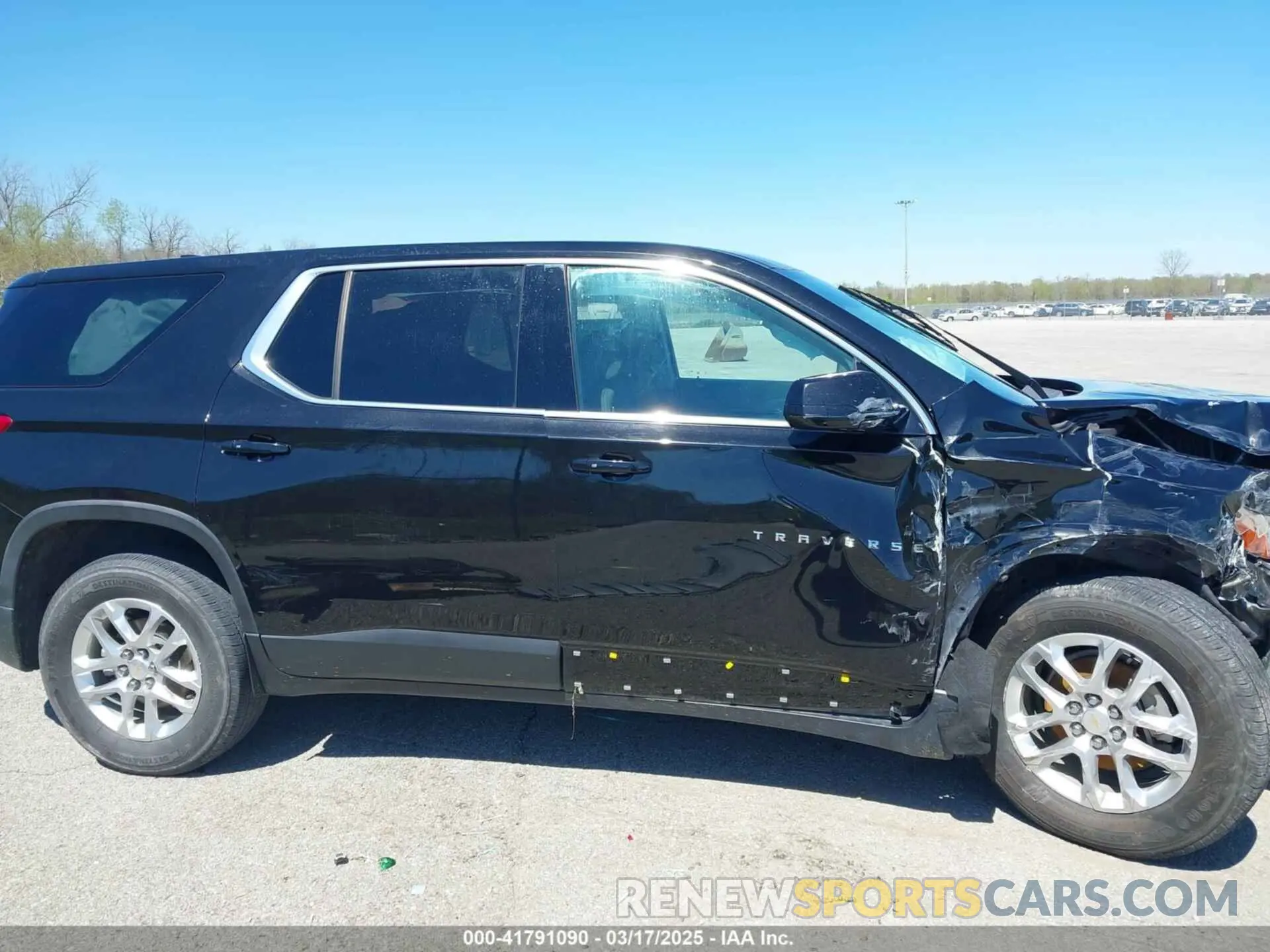 13 Photograph of a damaged car 1GNERFKW4LJ279684 CHEVROLET TRAVERSE 2020