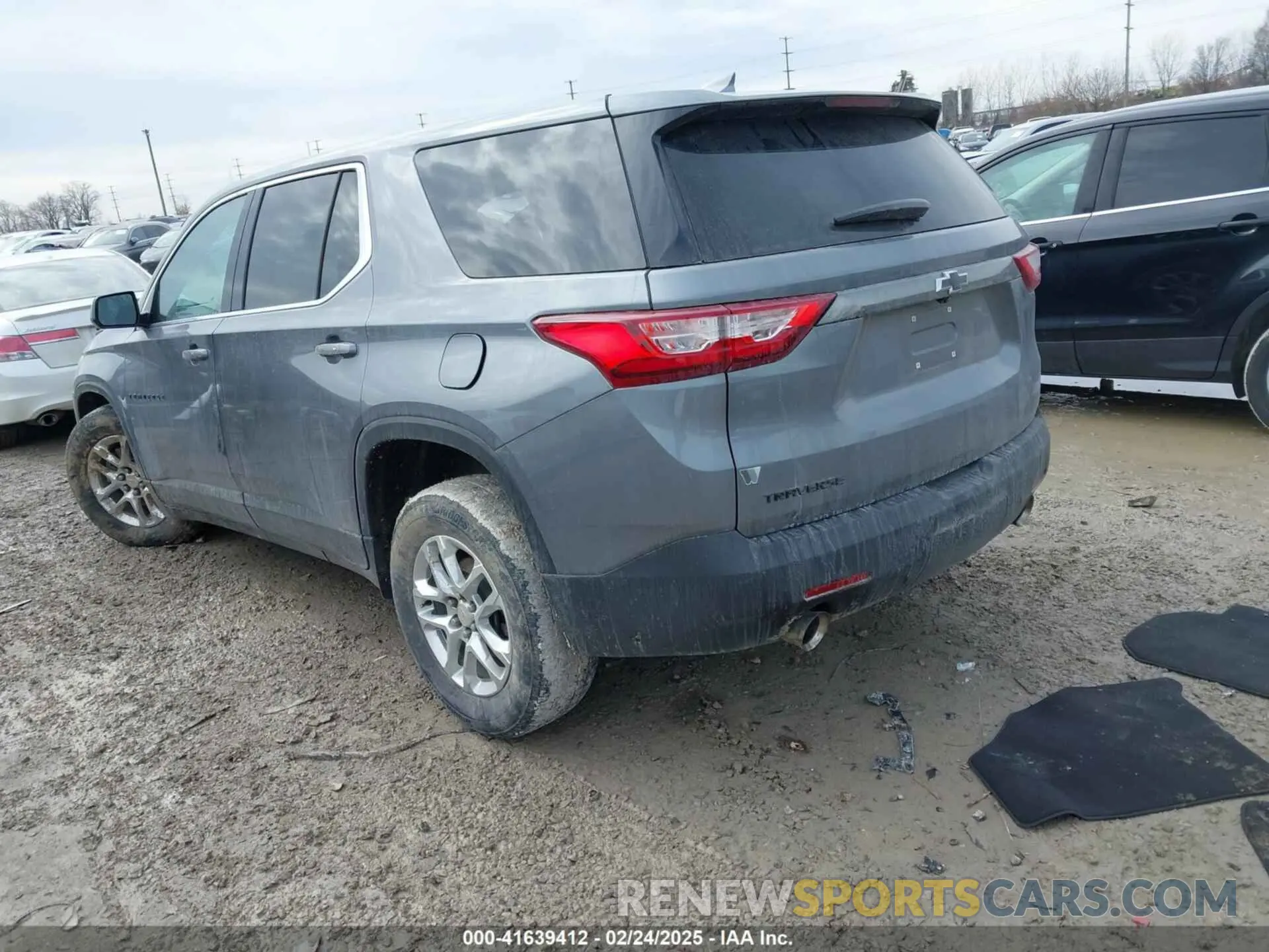 3 Photograph of a damaged car 1GNERFKW4LJ287655 CHEVROLET TRAVERSE 2020