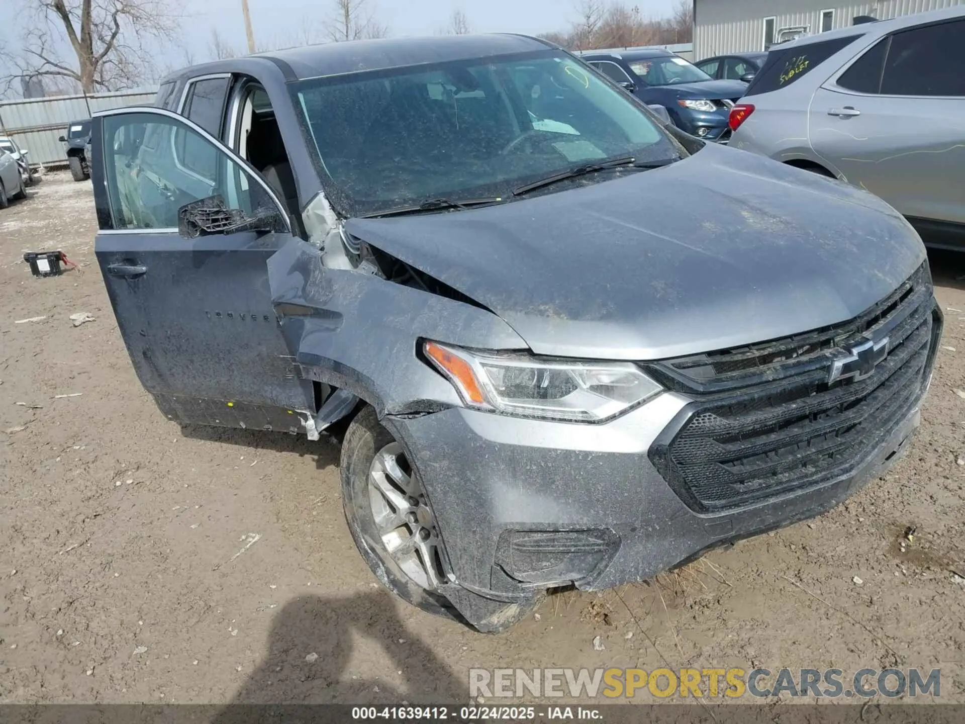 6 Photograph of a damaged car 1GNERFKW4LJ287655 CHEVROLET TRAVERSE 2020