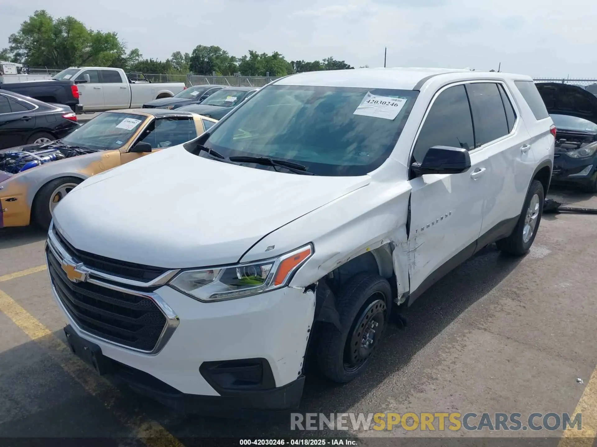 2 Photograph of a damaged car 1GNERFKW4LJ314465 CHEVROLET TRAVERSE 2020