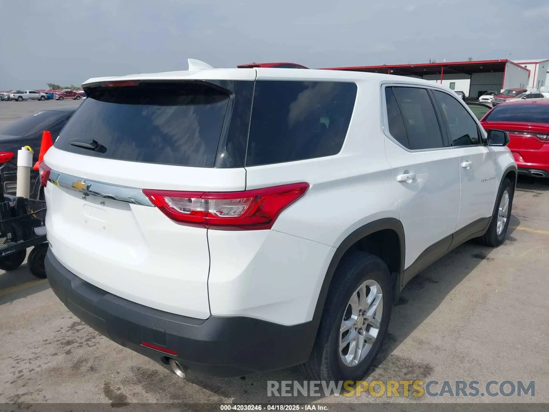 4 Photograph of a damaged car 1GNERFKW4LJ314465 CHEVROLET TRAVERSE 2020
