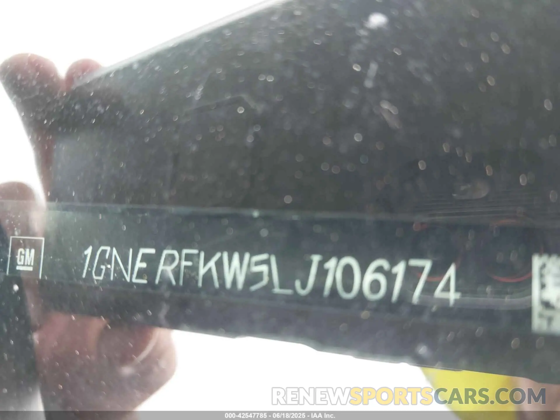 9 Photograph of a damaged car 1GNERFKW5LJ106174 CHEVROLET TRAVERSE 2020