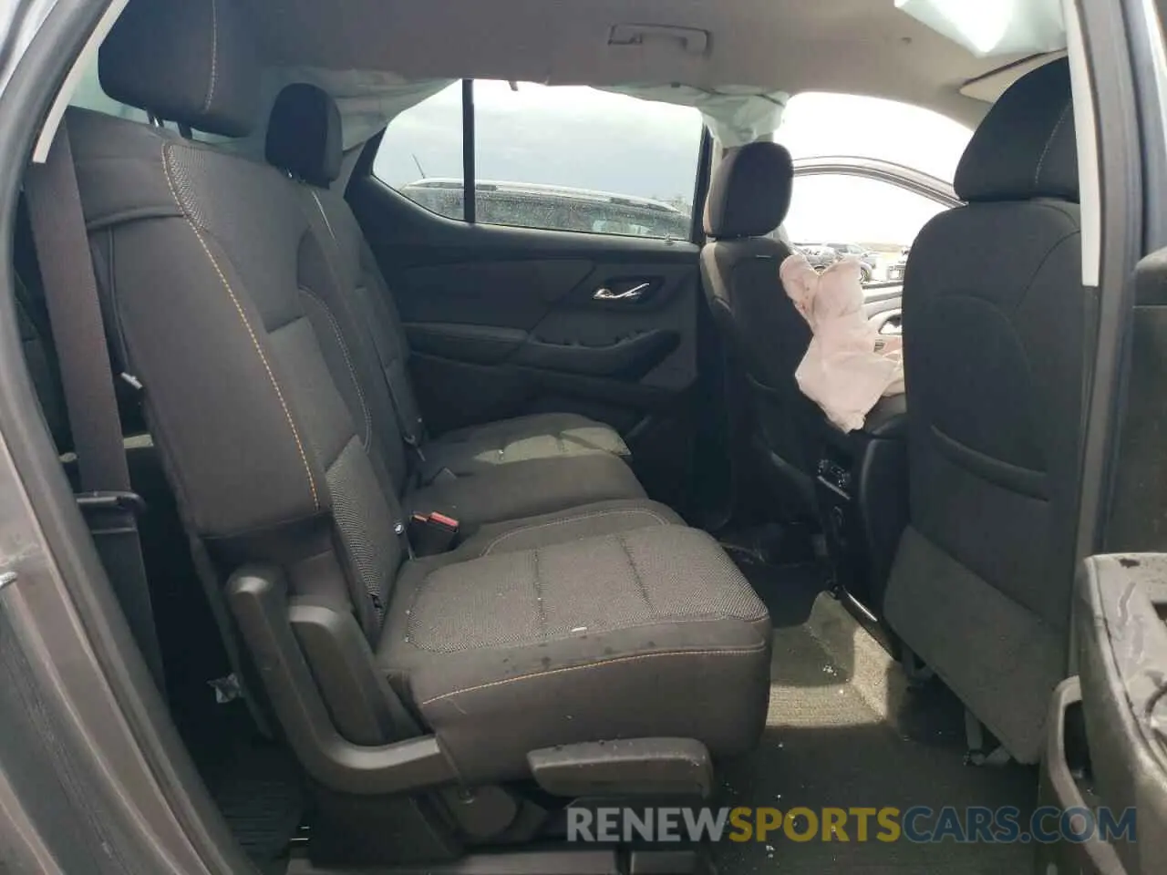 11 Photograph of a damaged car 1GNERFKW5LJ179173 CHEVROLET TRAVERSE 2020
