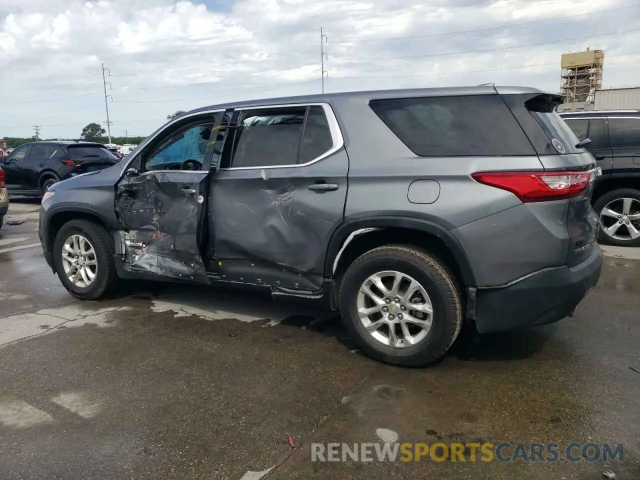 2 Photograph of a damaged car 1GNERFKW5LJ179173 CHEVROLET TRAVERSE 2020