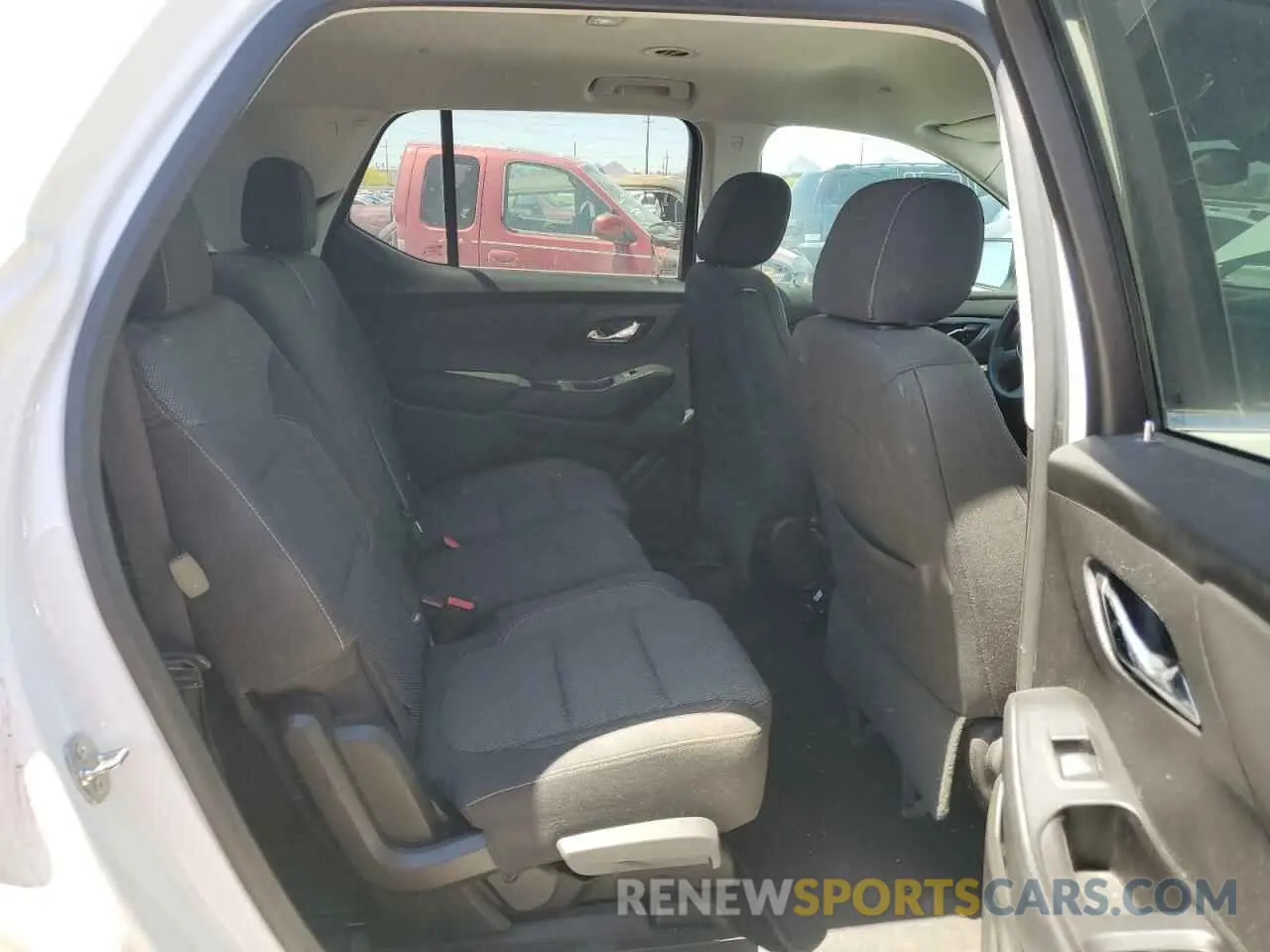 10 Photograph of a damaged car 1GNERFKW5LJ204475 CHEVROLET TRAVERSE 2020