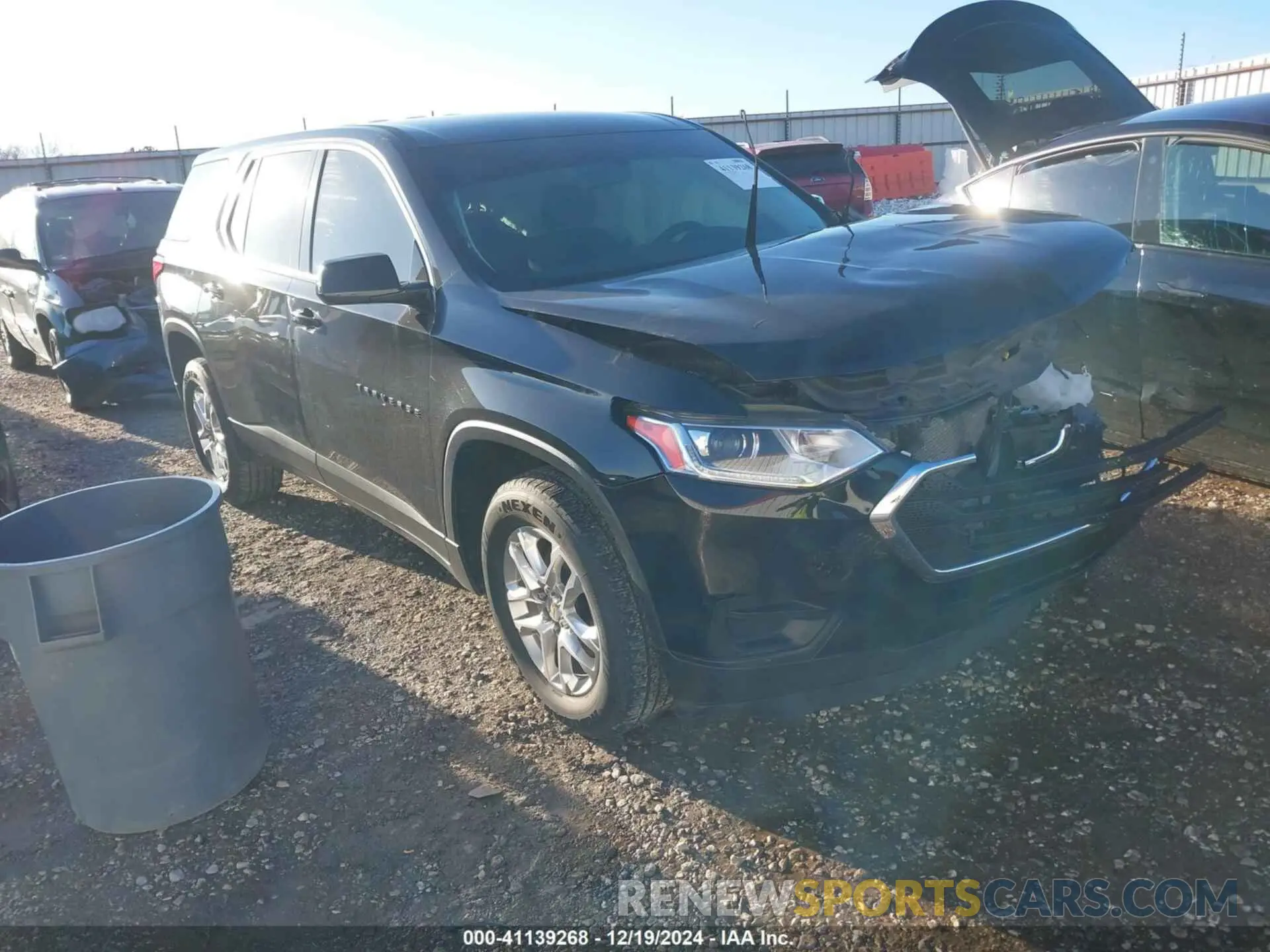 1 Photograph of a damaged car 1GNERFKW5LJ268158 CHEVROLET TRAVERSE 2020