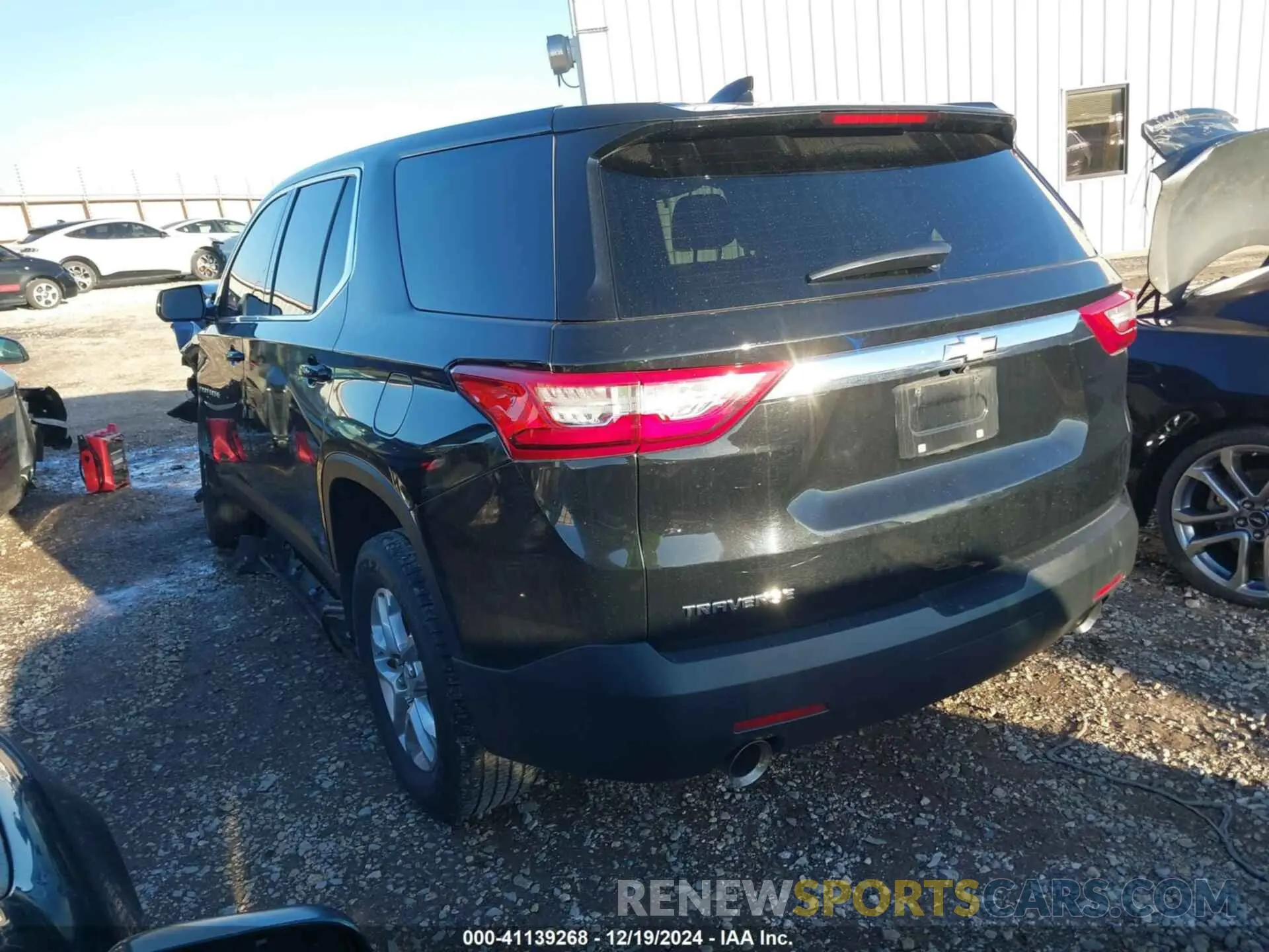 3 Photograph of a damaged car 1GNERFKW5LJ268158 CHEVROLET TRAVERSE 2020