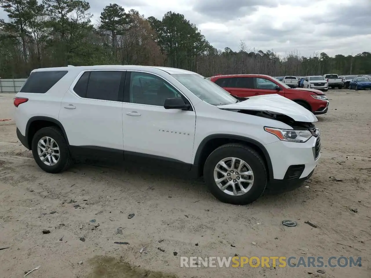 4 Photograph of a damaged car 1GNERFKW5LJ289916 CHEVROLET TRAVERSE 2020