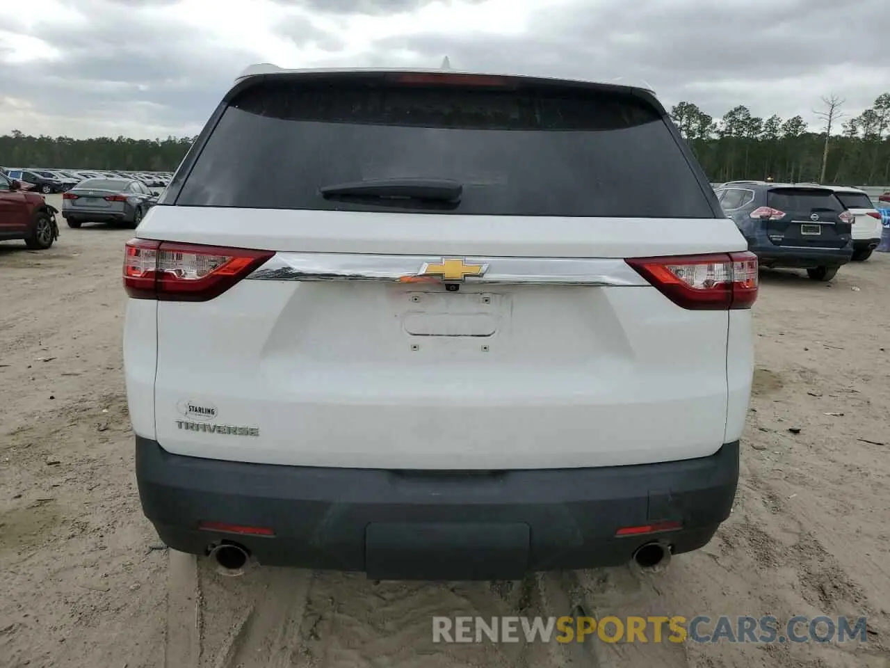 6 Photograph of a damaged car 1GNERFKW5LJ289916 CHEVROLET TRAVERSE 2020