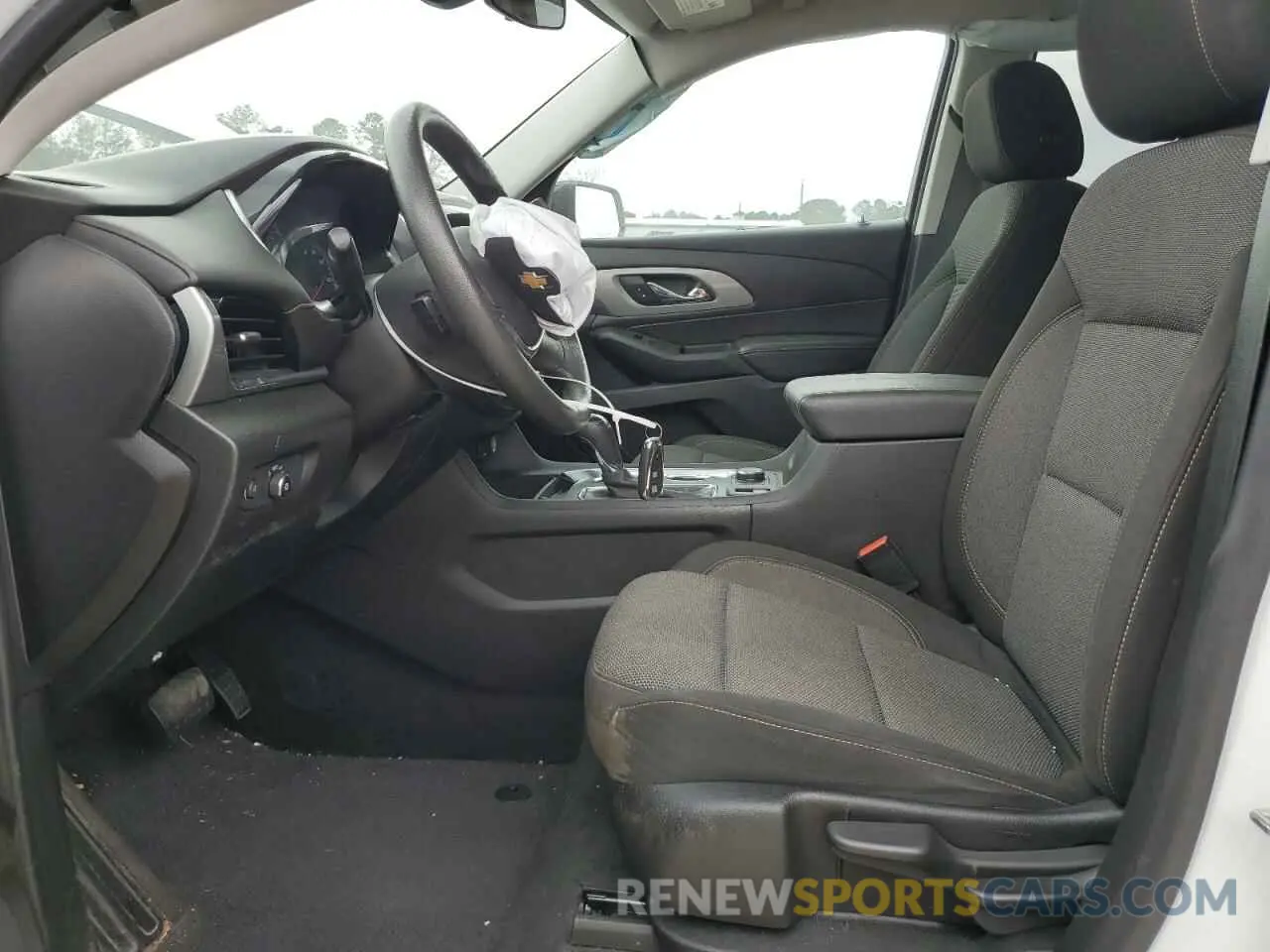 7 Photograph of a damaged car 1GNERFKW5LJ289916 CHEVROLET TRAVERSE 2020