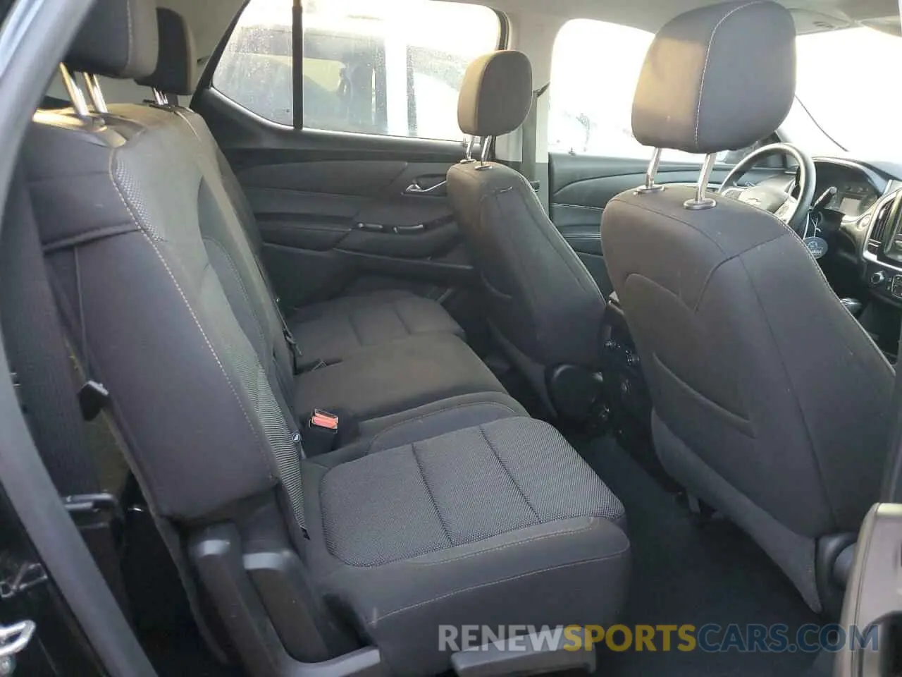 11 Photograph of a damaged car 1GNERFKW5LJ314863 CHEVROLET TRAVERSE 2020