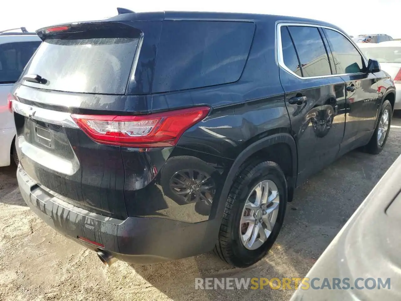 3 Photograph of a damaged car 1GNERFKW5LJ314863 CHEVROLET TRAVERSE 2020