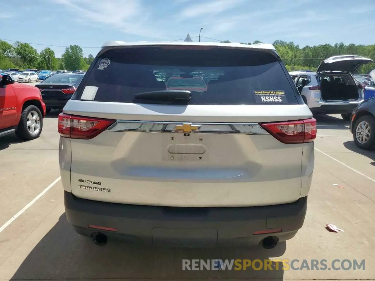 6 Photograph of a damaged car 1GNERFKW6LJ142780 CHEVROLET TRAVERSE 2020