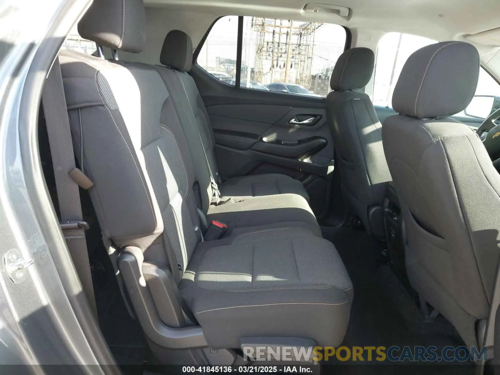 8 Photograph of a damaged car 1GNERFKW6LJ207966 CHEVROLET TRAVERSE 2020