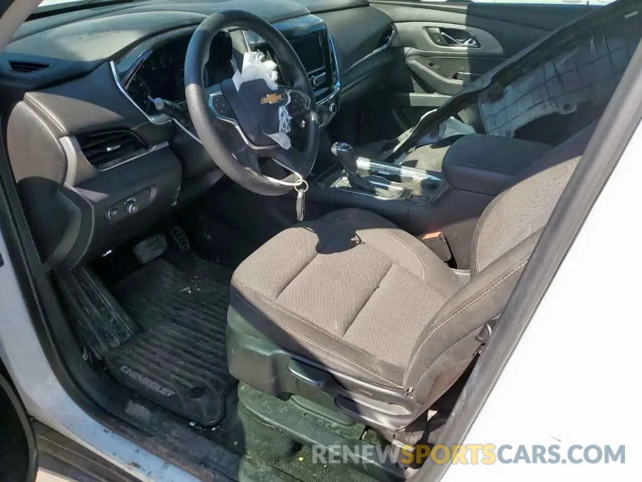 8 Photograph of a damaged car 1GNERFKW6LJ252776 CHEVROLET TRAVERSE 2020