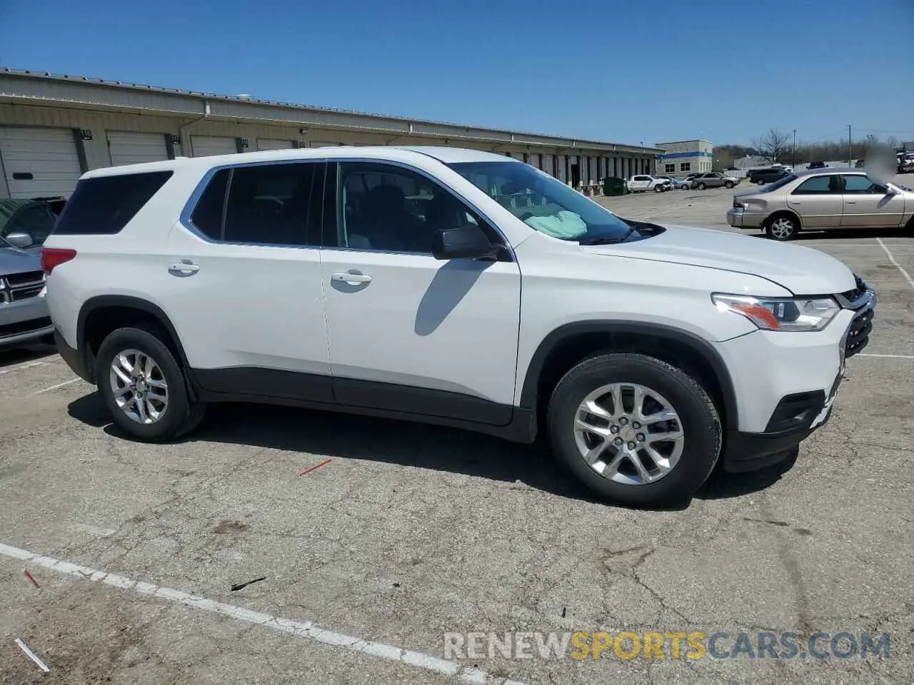 4 Photograph of a damaged car 1GNERFKW6LJ267181 CHEVROLET TRAVERSE 2020