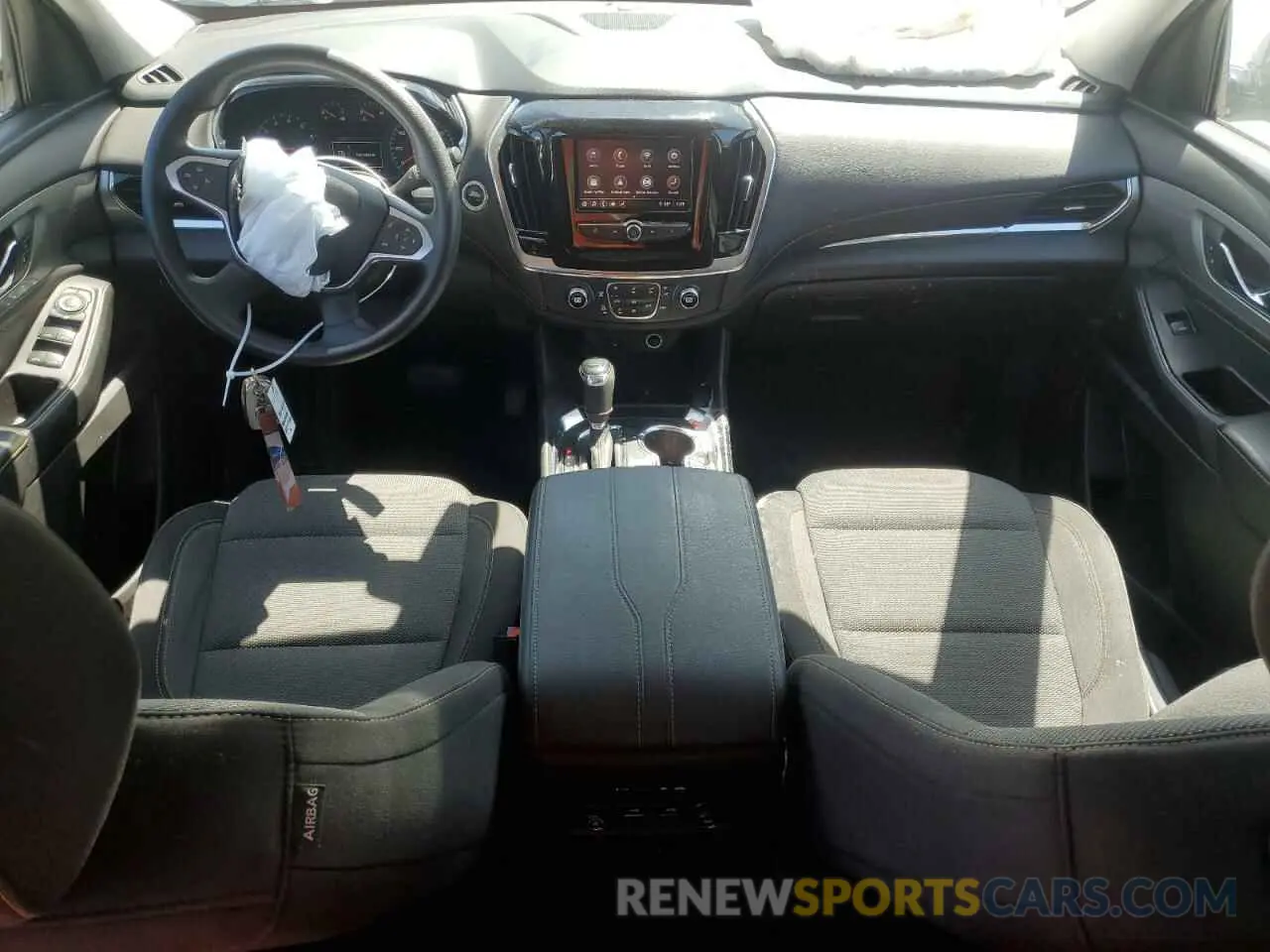 8 Photograph of a damaged car 1GNERFKW6LJ267181 CHEVROLET TRAVERSE 2020