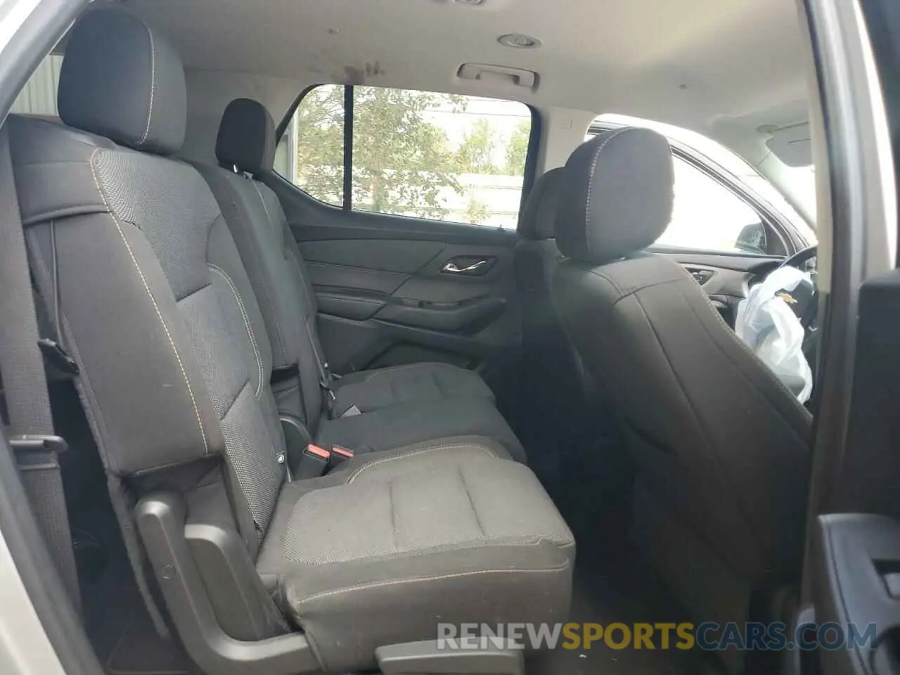 10 Photograph of a damaged car 1GNERFKW7LJ167445 CHEVROLET TRAVERSE 2020