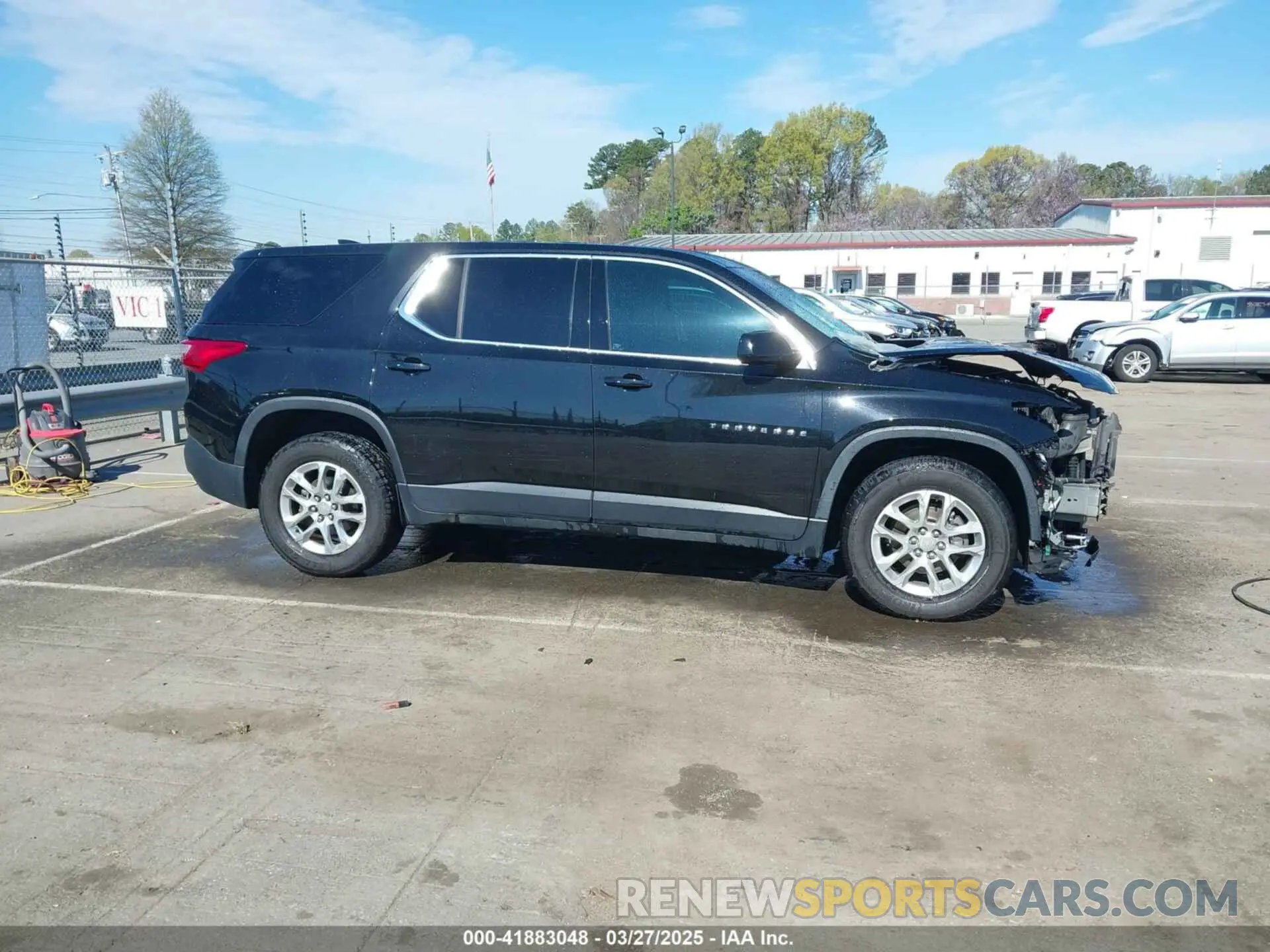 14 Photograph of a damaged car 1GNERFKW7LJ207118 CHEVROLET TRAVERSE 2020