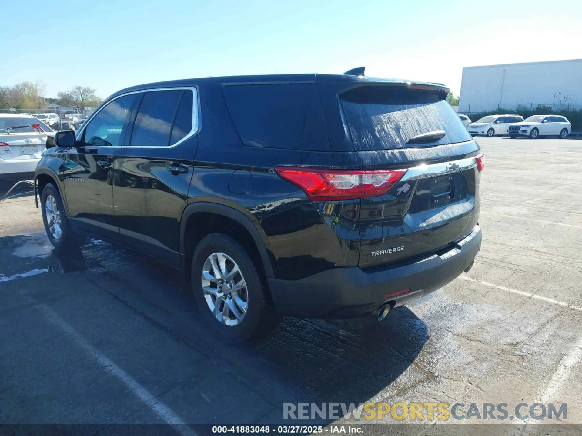 3 Photograph of a damaged car 1GNERFKW7LJ207118 CHEVROLET TRAVERSE 2020